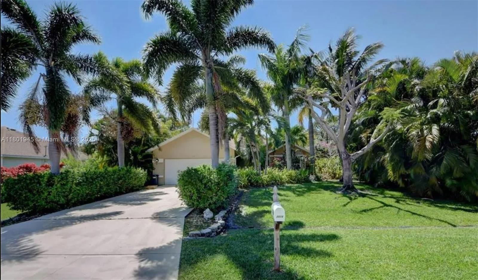 Real estate property located at 2014 Mantua St, St Lucie, Port St Lucie Section 30, Port St. Lucie, FL