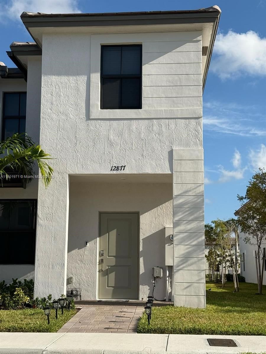 Real estate property located at 12877 232nd Ln, Miami-dade, Kendall Assemblage South, Miami, FL