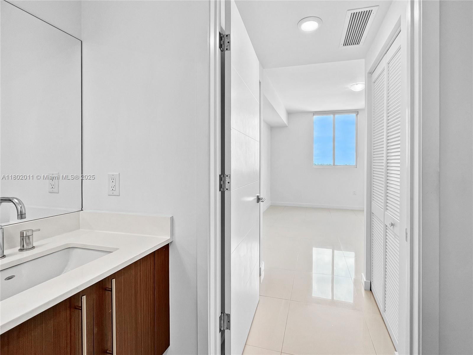 Real estate property located at 7875 107th Ave #306, Miami-dade, Midtown Doral Condo 4, Doral, FL