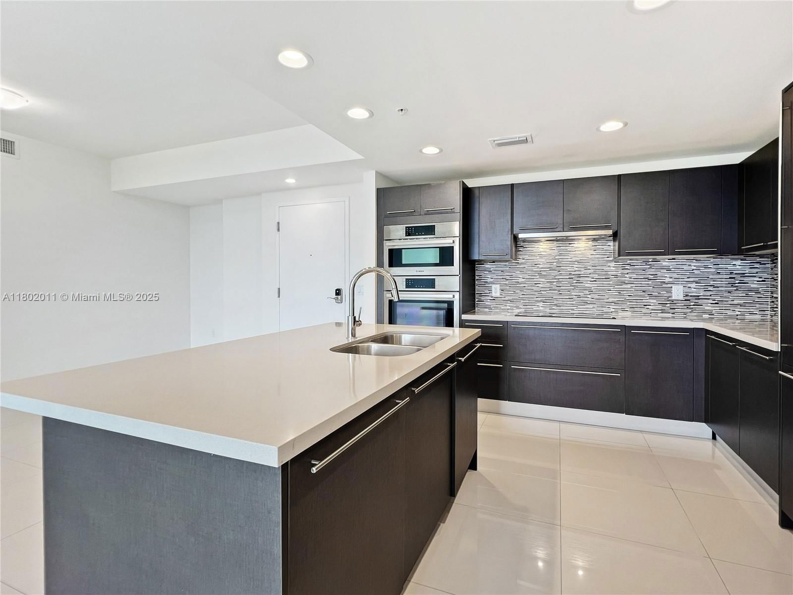 Real estate property located at 7875 107th Ave #306, Miami-dade, Midtown Doral Condo 4, Doral, FL