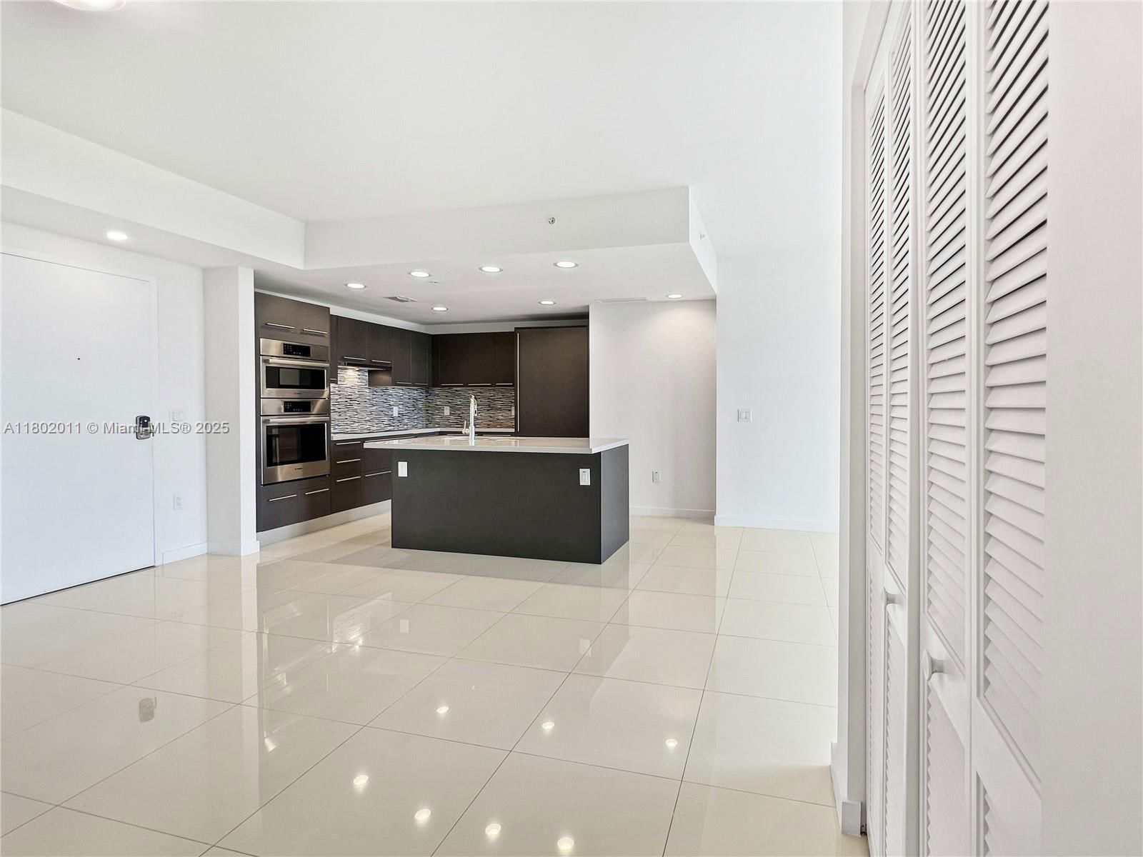 Real estate property located at 7875 107th Ave #306, Miami-dade, Midtown Doral Condo 4, Doral, FL