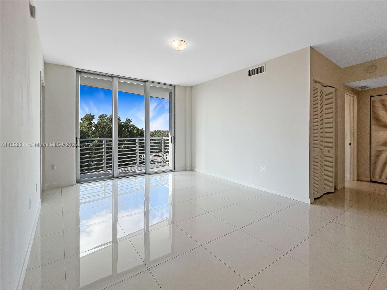 Real estate property located at 7875 107th Ave #306, Miami-dade, Midtown Doral Condo 4, Doral, FL