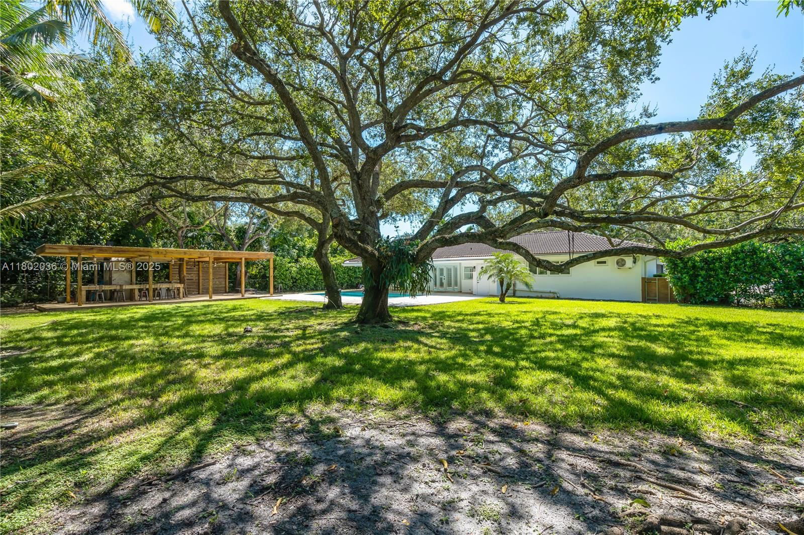 Real estate property located at 7465 163rd St, Miami-dade, Hillary Estates First Add, Palmetto Bay, FL