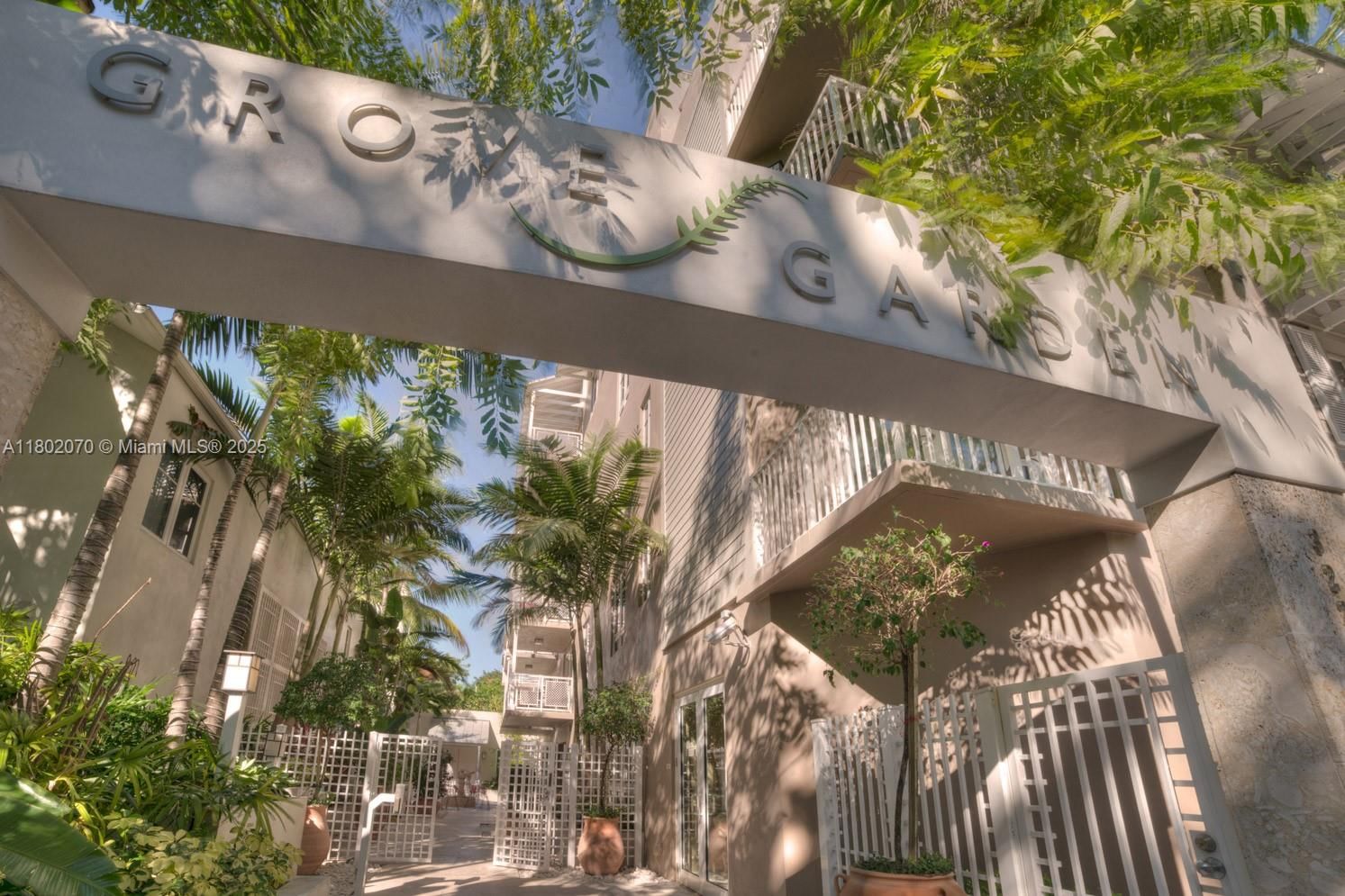 Real estate property located at 3540 Main Hwy #203, Miami-dade, Grove Garden Residences C, Coconut Grove, FL