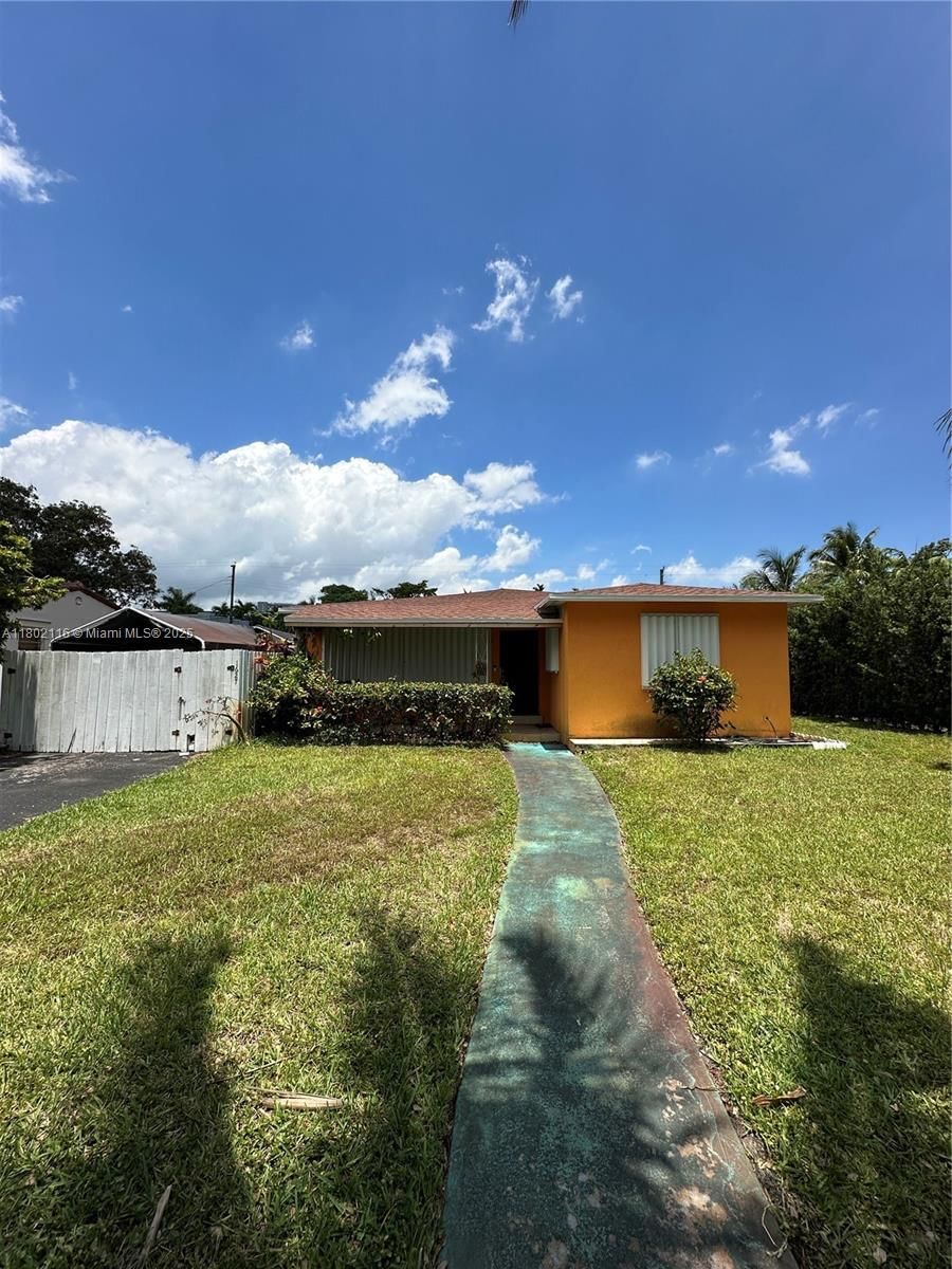 Real estate property located at 1627 Washington St, Broward, Hollywood, Hollywood, FL
