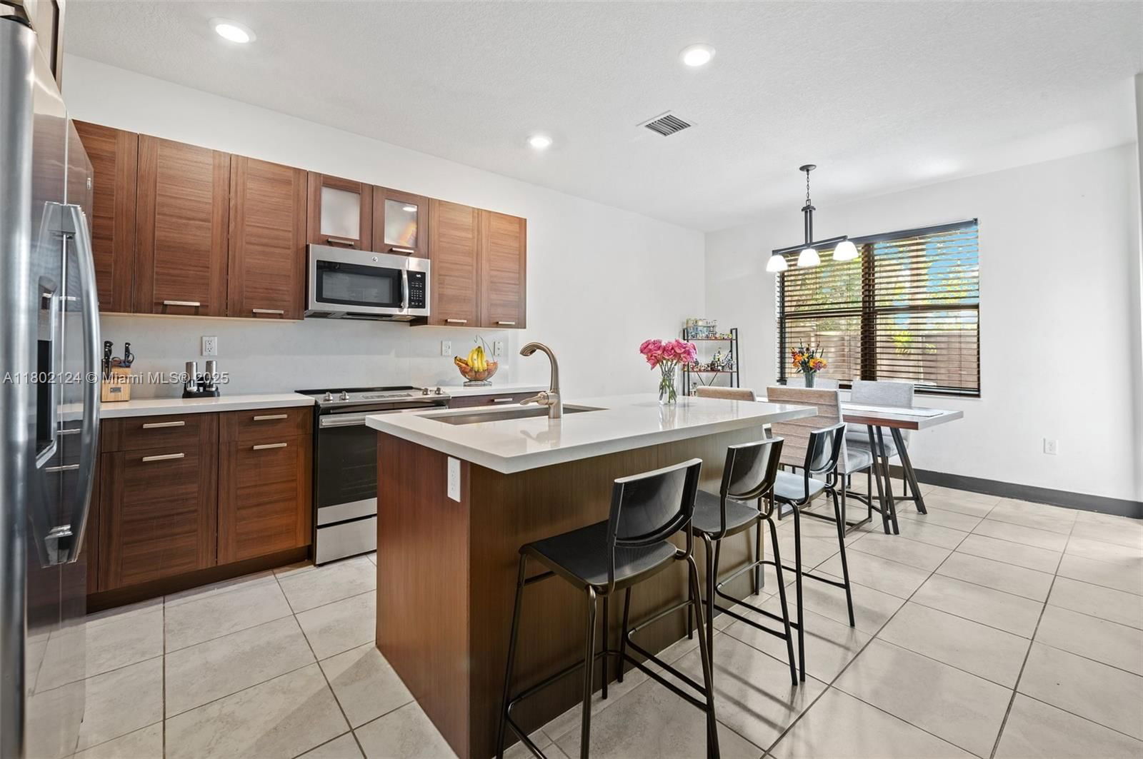 Real estate property located at 15776 91st Ct, Miami-dade, Dunnwoody Lake, Miami Lakes, FL