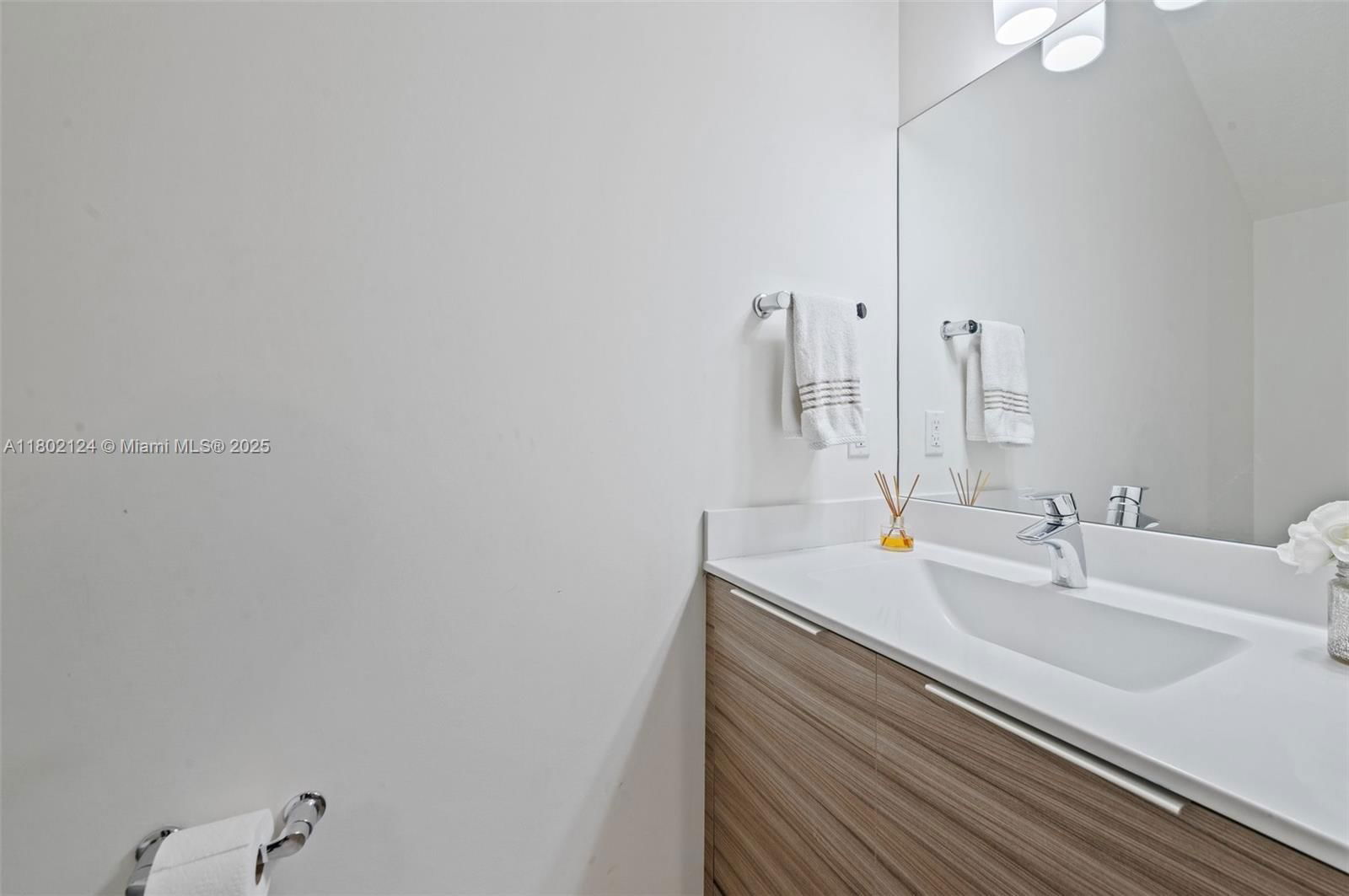 Real estate property located at 15776 91st Ct, Miami-dade, Dunnwoody Lake, Miami Lakes, FL