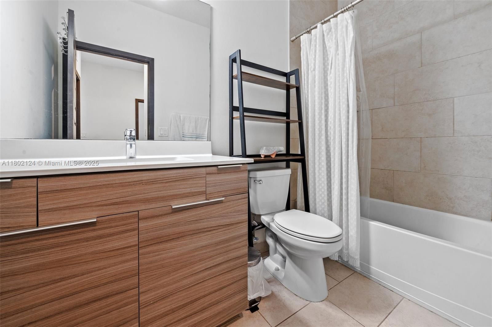 Real estate property located at 15776 91st Ct, Miami-dade, Dunnwoody Lake, Miami Lakes, FL