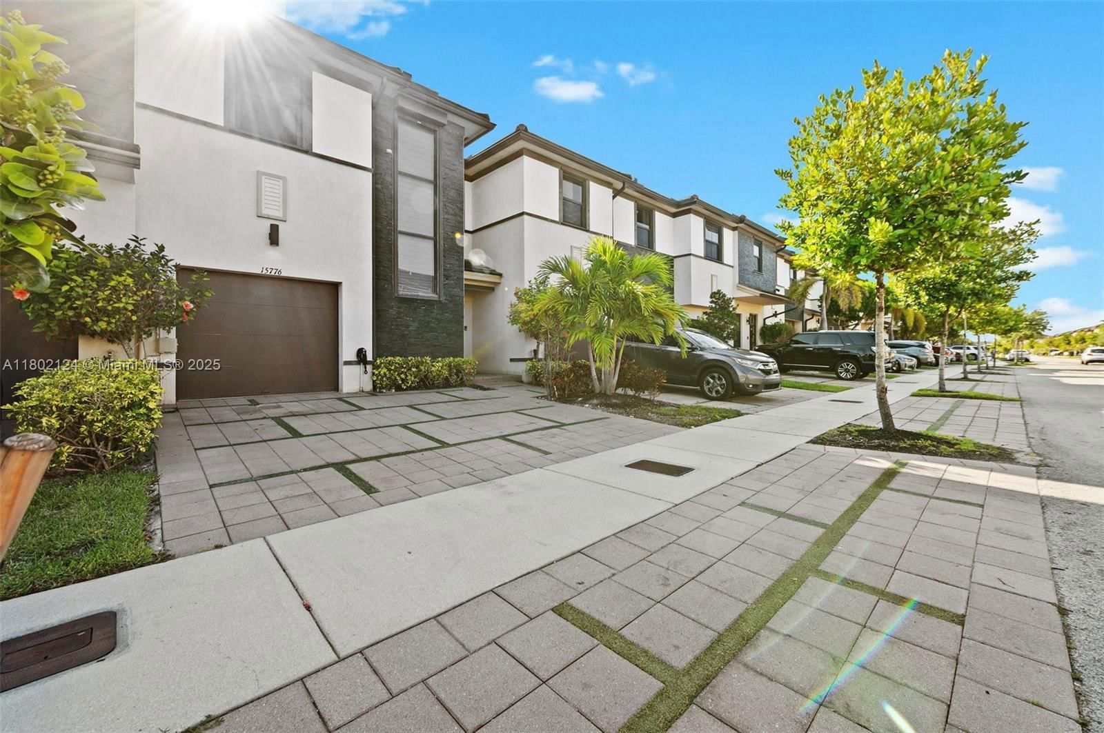Real estate property located at 15776 91st Ct, Miami-dade, Dunnwoody Lake, Miami Lakes, FL