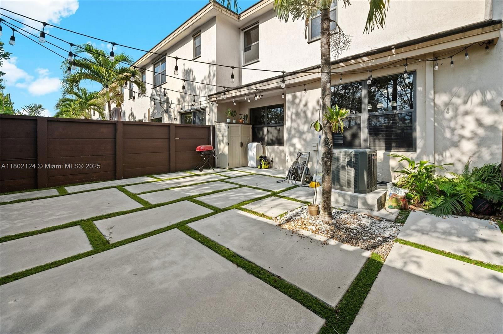 Real estate property located at 15776 91st Ct, Miami-dade, Dunnwoody Lake, Miami Lakes, FL