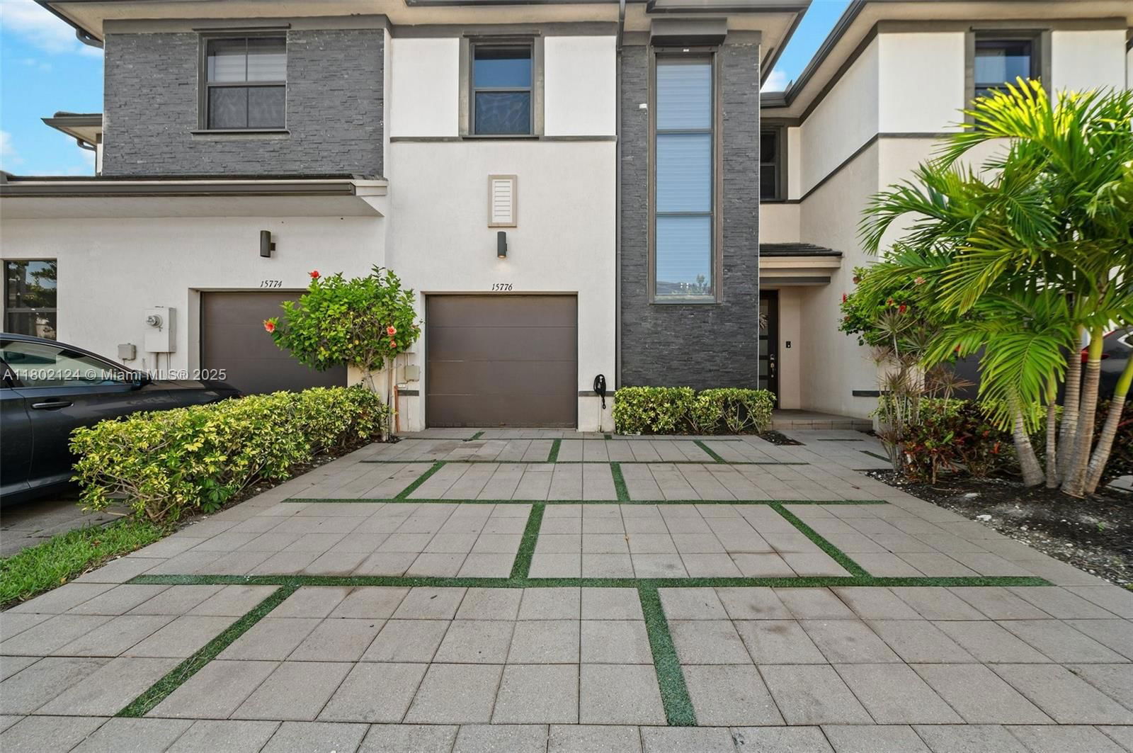 Real estate property located at 15776 91st Ct, Miami-dade, Dunnwoody Lake, Miami Lakes, FL