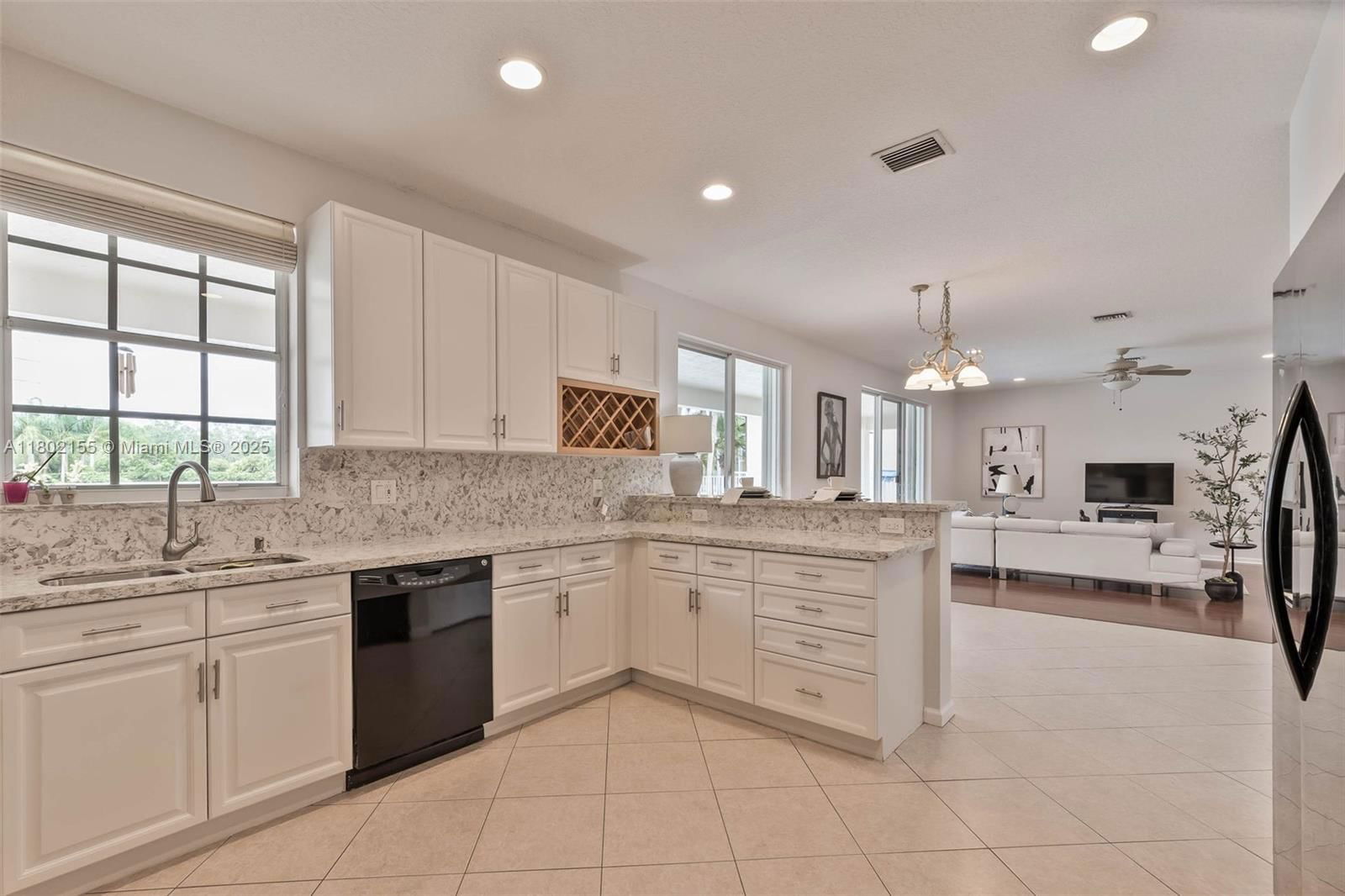 Real estate property located at 2521 Hunters Run Way, Broward, Weston Hills, Weston, FL