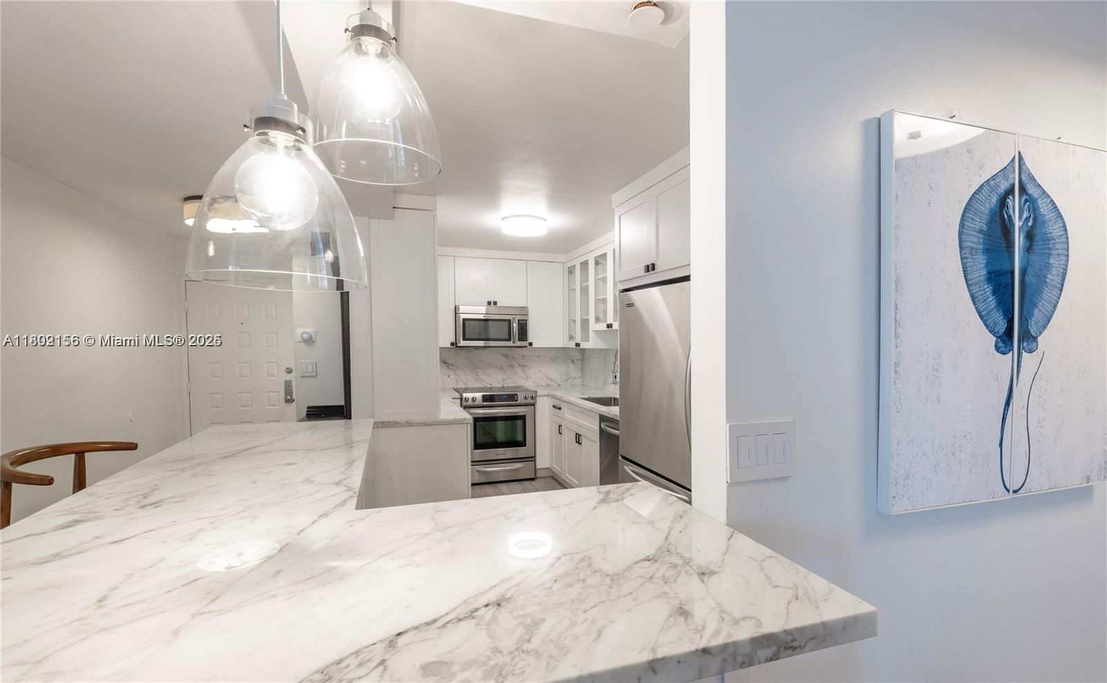 Real estate property located at 6061 Collins Ave #7D, Miami-dade, Le Trianon Condo, Miami Beach, FL