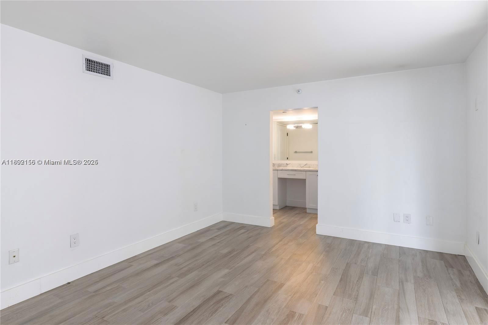 Real estate property located at 6061 Collins Ave #7D, Miami-dade, Le Trianon Condo, Miami Beach, FL