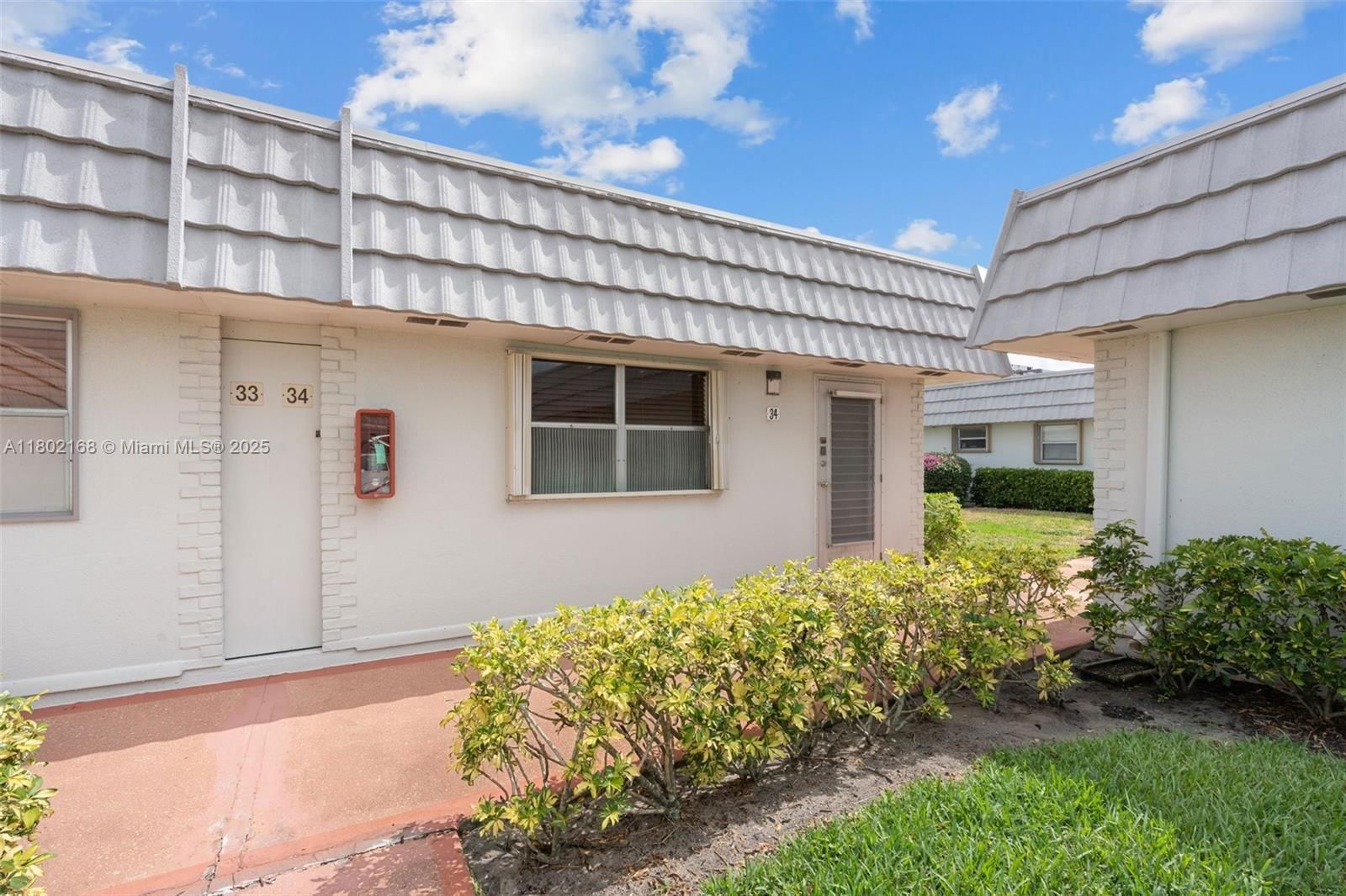 Real estate property located at 34 Valencia B, Palm Beach, Kings Point Valencia, Delray Beach, FL