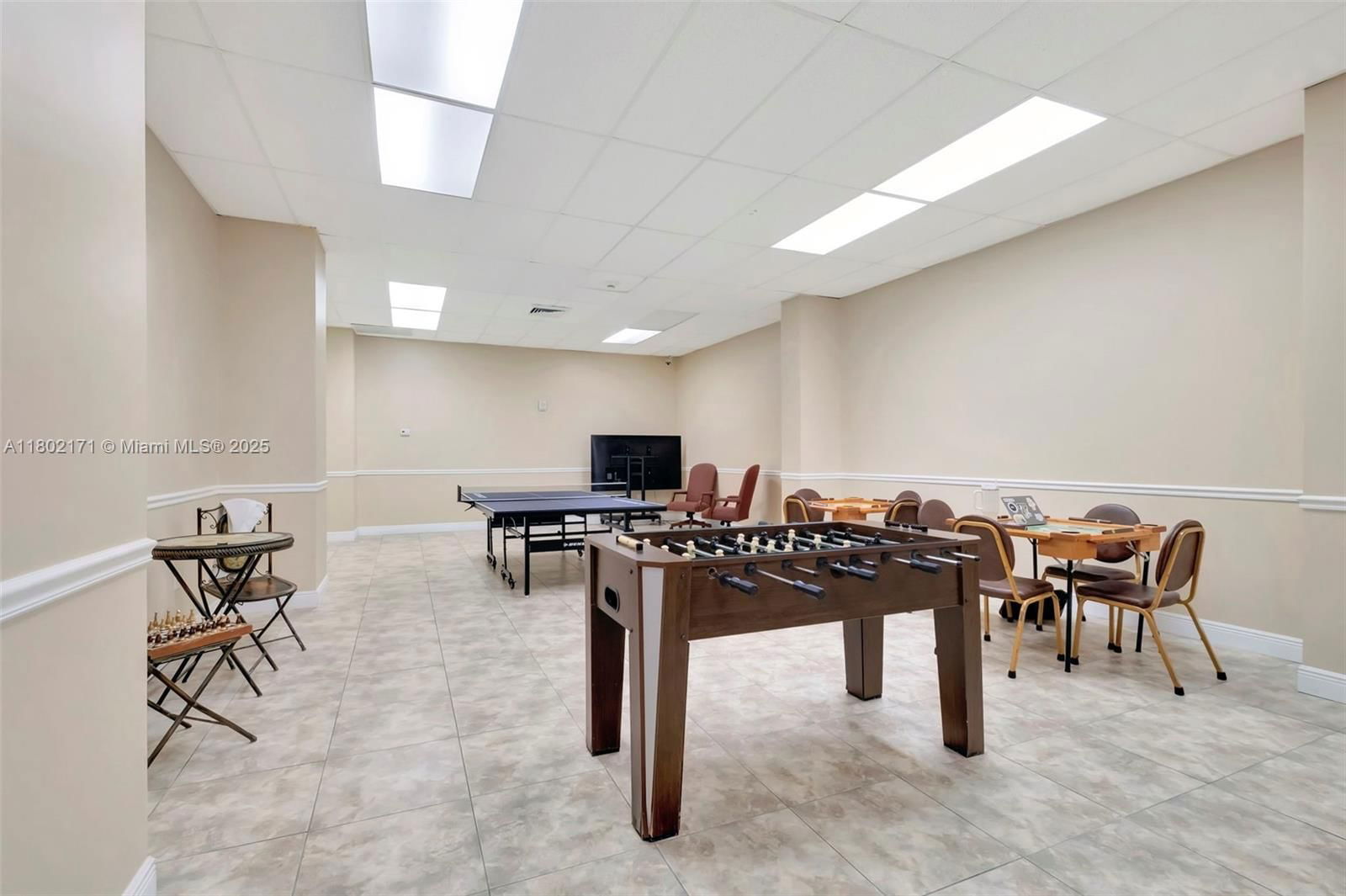 Real estate property located at 7135 Collins Ave #1614, Miami-dade, Burleigh House Condo, Miami Beach, FL