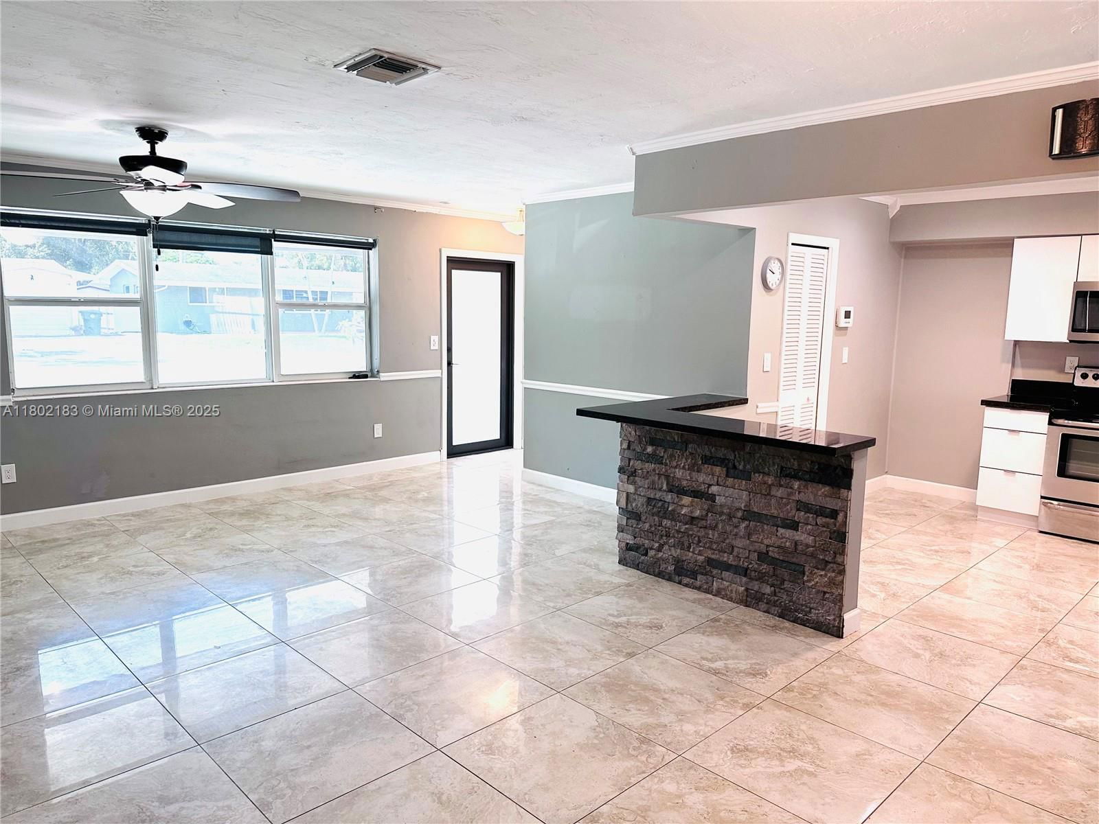 Real estate property located at 8761 12th St, Broward, Boulevard Heights Sec Nin, Pembroke Pines, FL