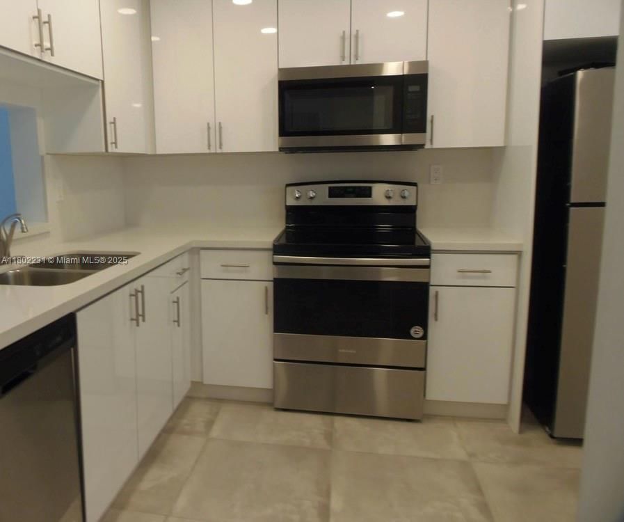 Real estate property located at 1810 81st Ave #2100, Broward, Courtyards Of Broward Con, North Lauderdale, FL