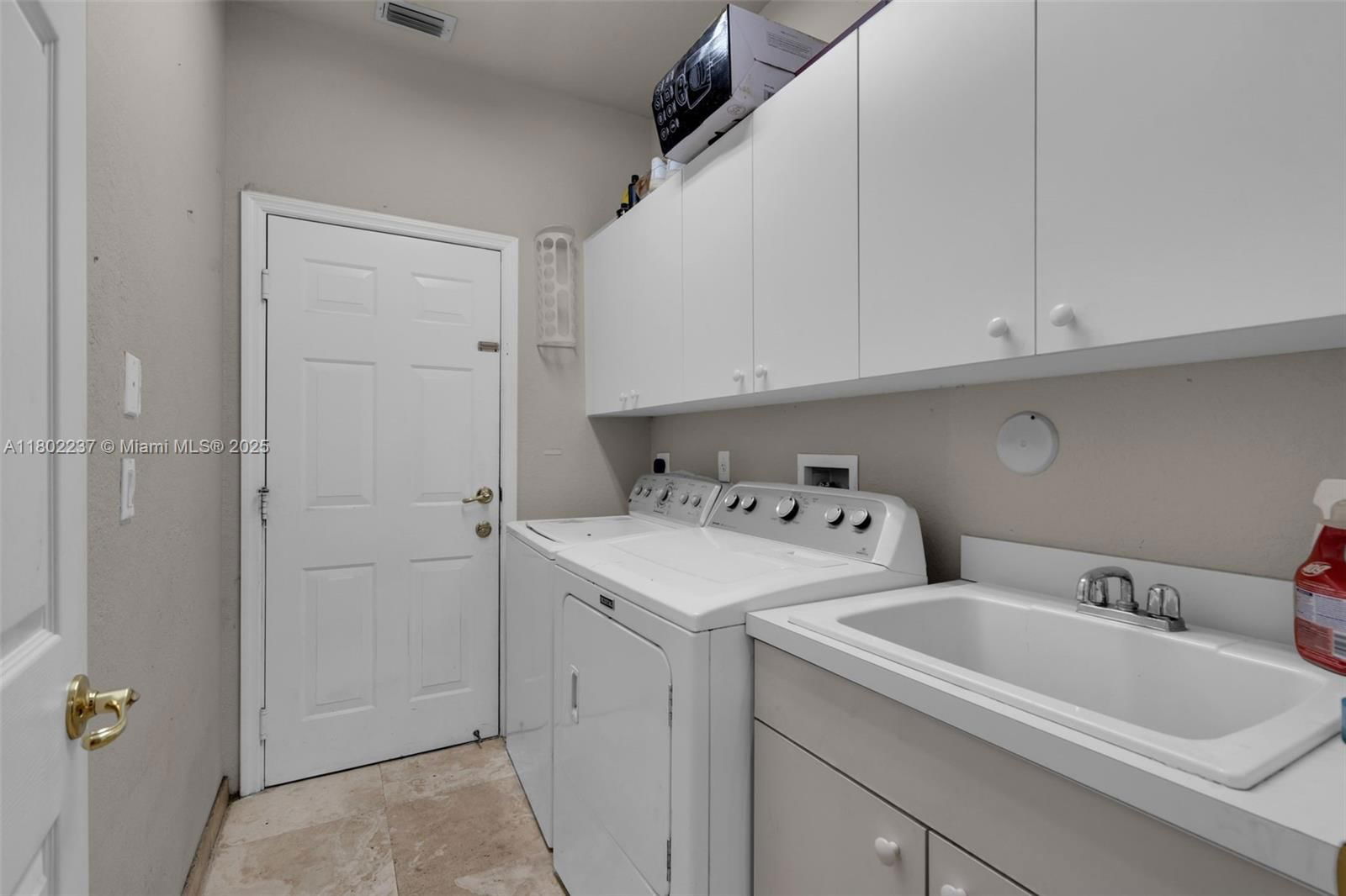 Real estate property located at 18951 30th St, Broward, Sunset Lakes Plat One, Miramar, FL