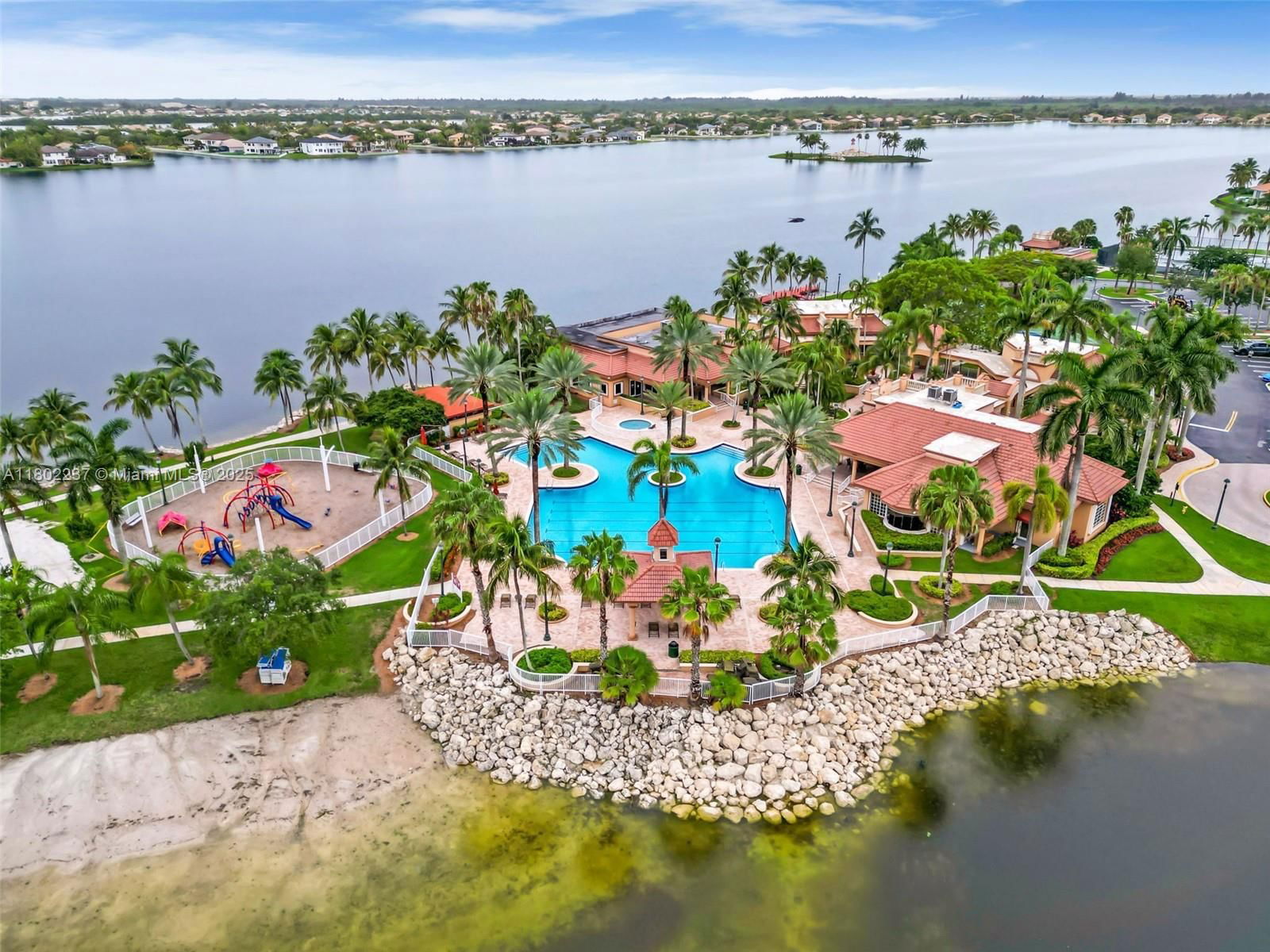 Real estate property located at 18951 30th St, Broward, Sunset Lakes Plat One, Miramar, FL