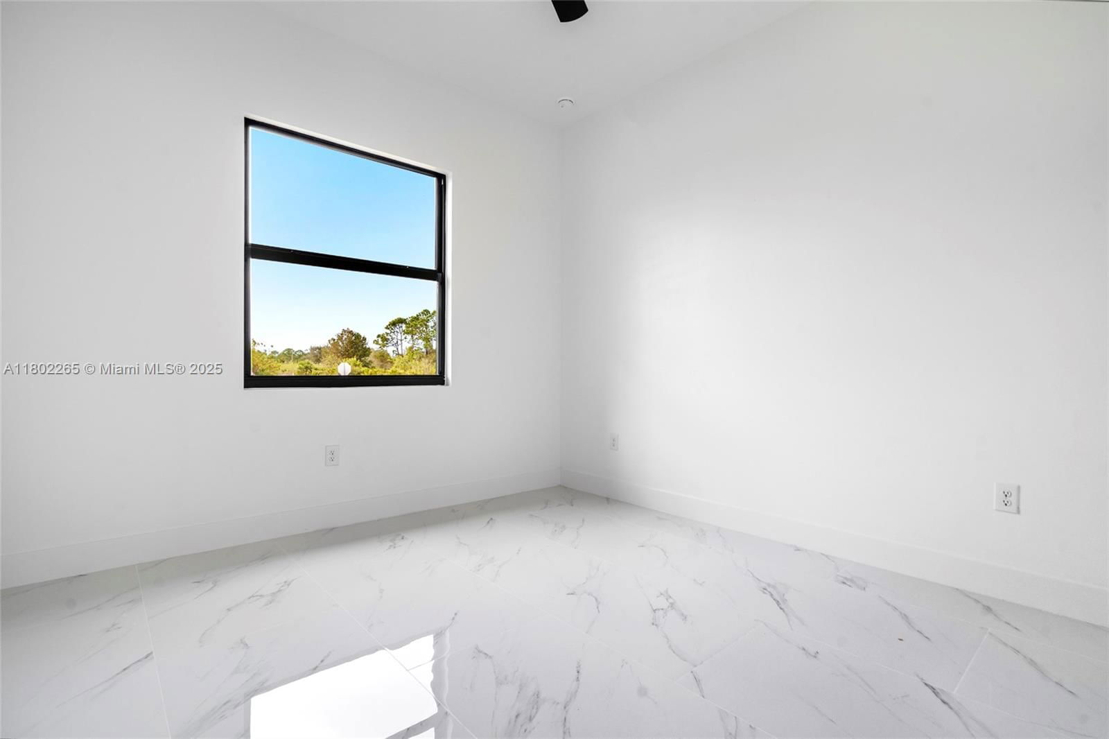 Real estate property located at 1222 Hibiscus, Lee, Lehigh Acres, Lehigh Acres, FL