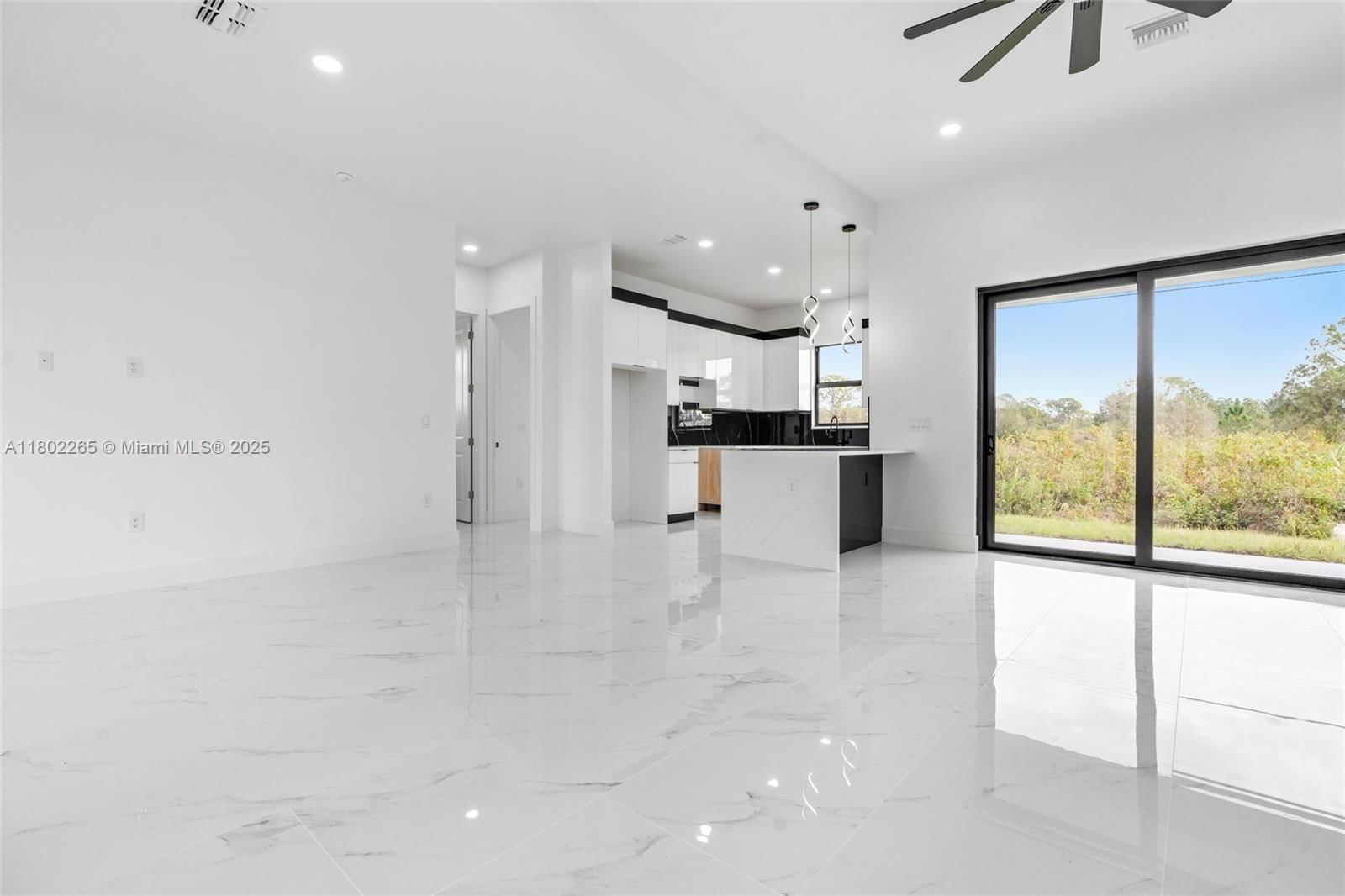Real estate property located at 1222 Hibiscus, Lee, Lehigh Acres, Lehigh Acres, FL