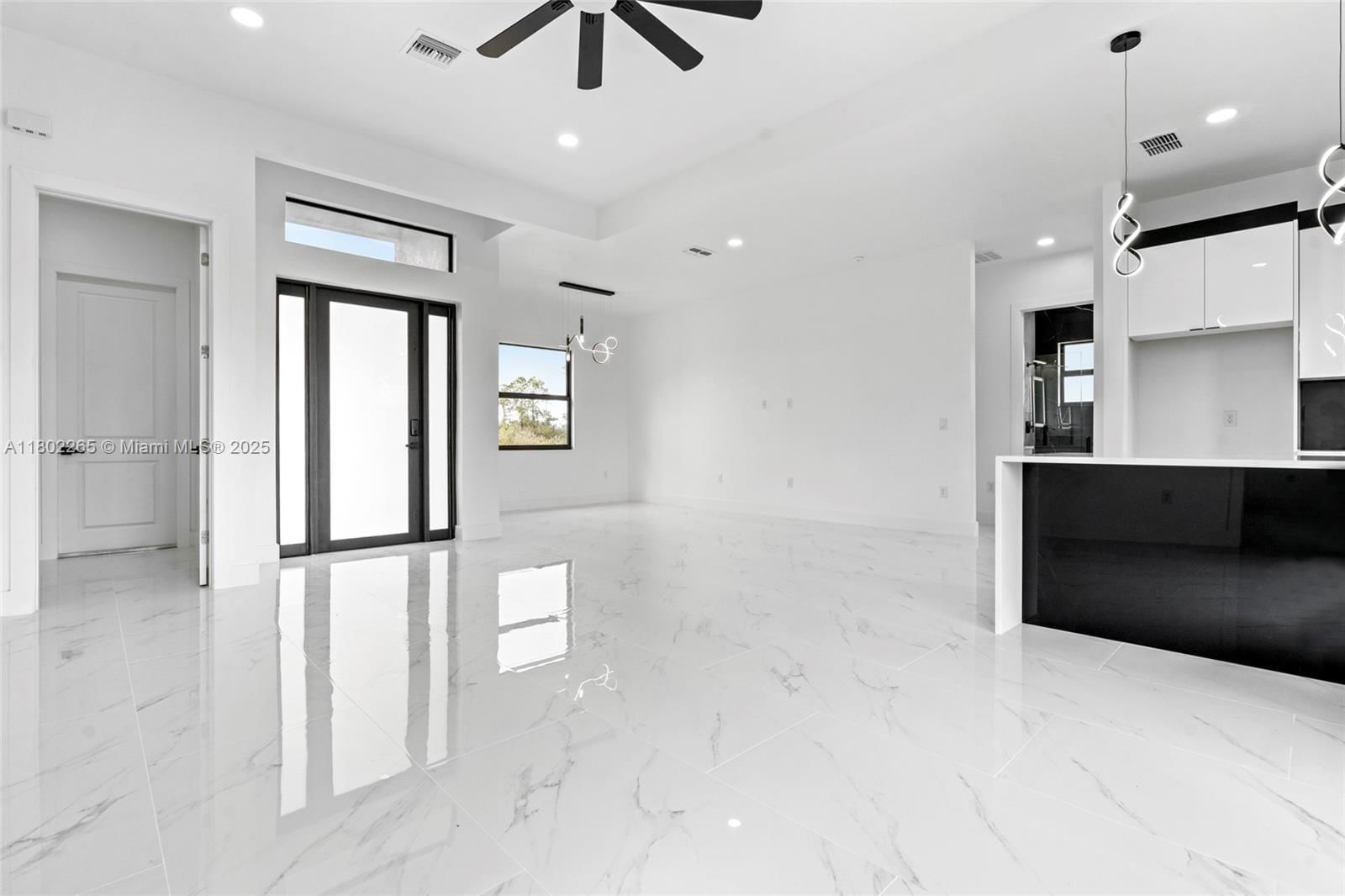 Real estate property located at 1222 Hibiscus, Lee, Lehigh Acres, Lehigh Acres, FL