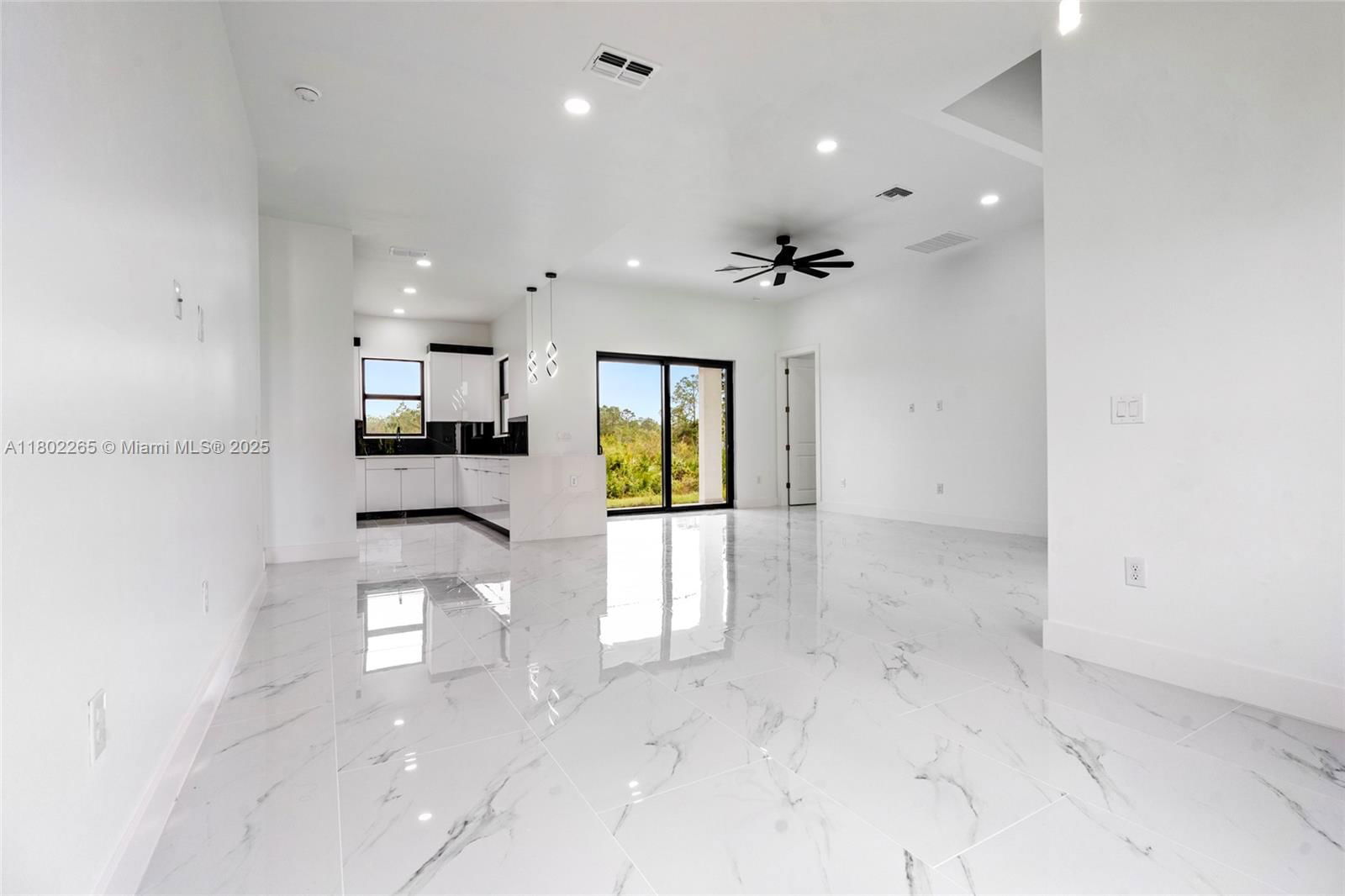 Real estate property located at 1222 Hibiscus, Lee, Lehigh Acres, Lehigh Acres, FL