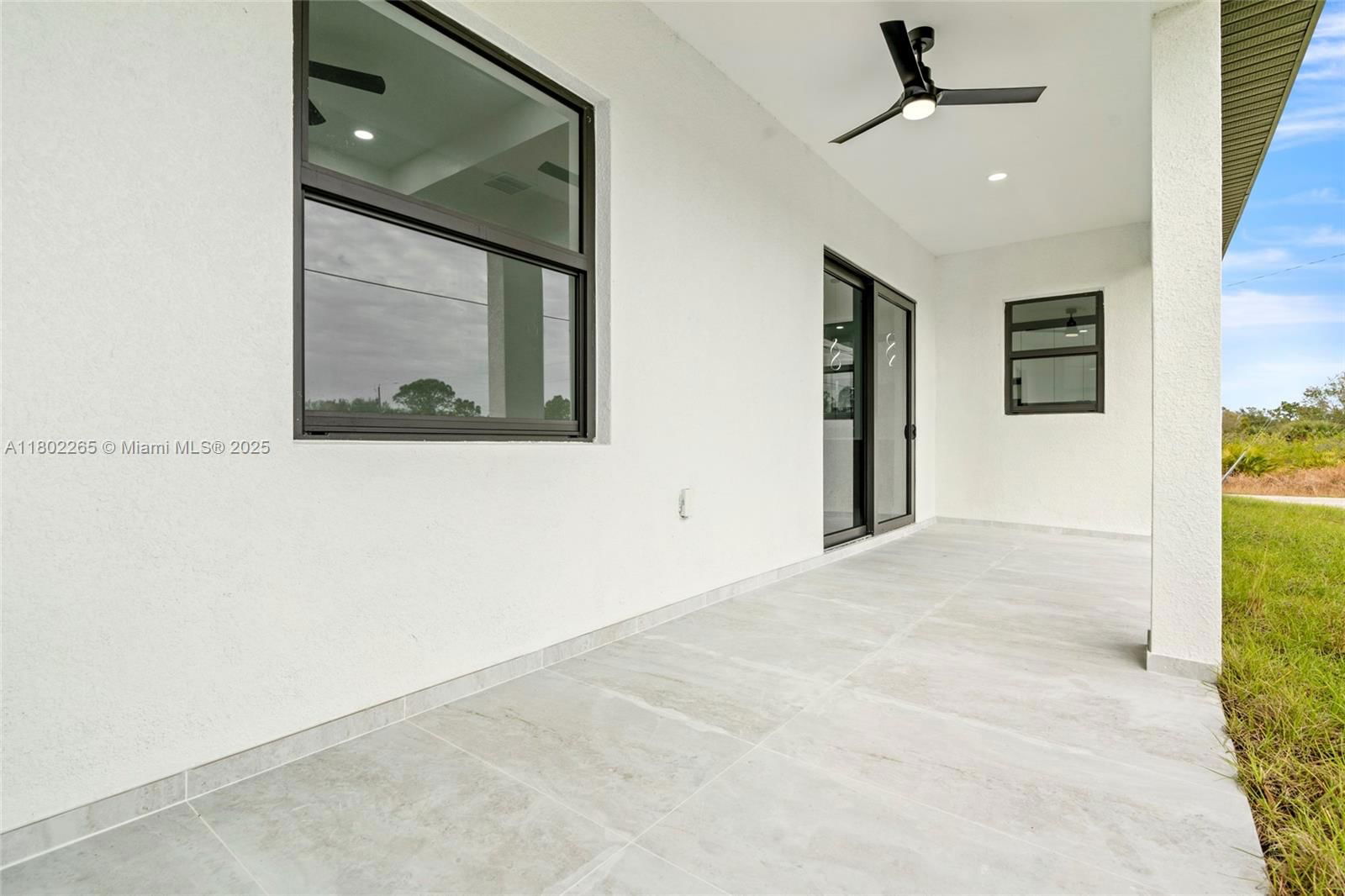 Real estate property located at 1222 Hibiscus, Lee, Lehigh Acres, Lehigh Acres, FL