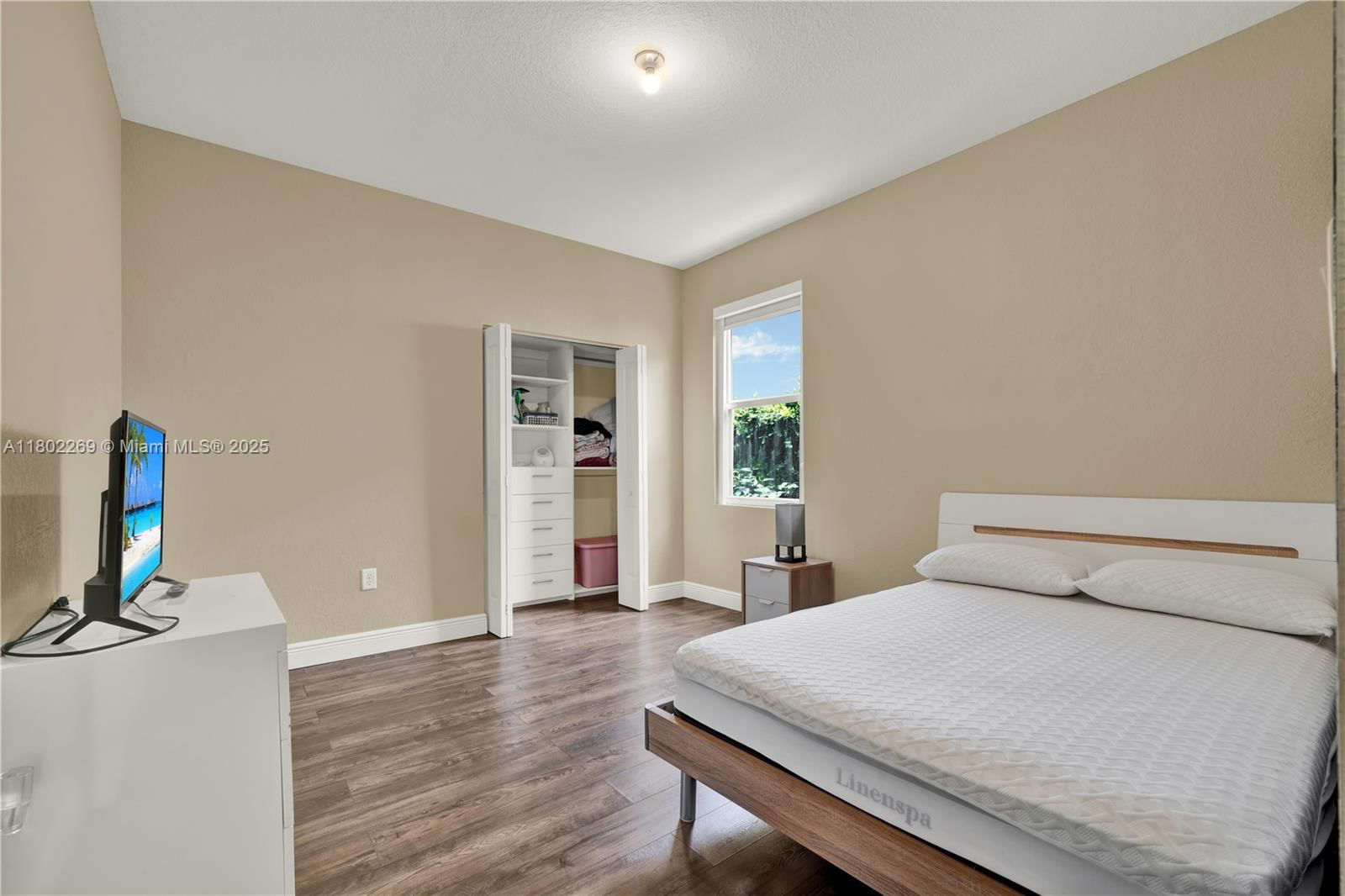 Real estate property located at 3472 2nd St, Miami-dade, Antigua At Oasis, Homestead, FL