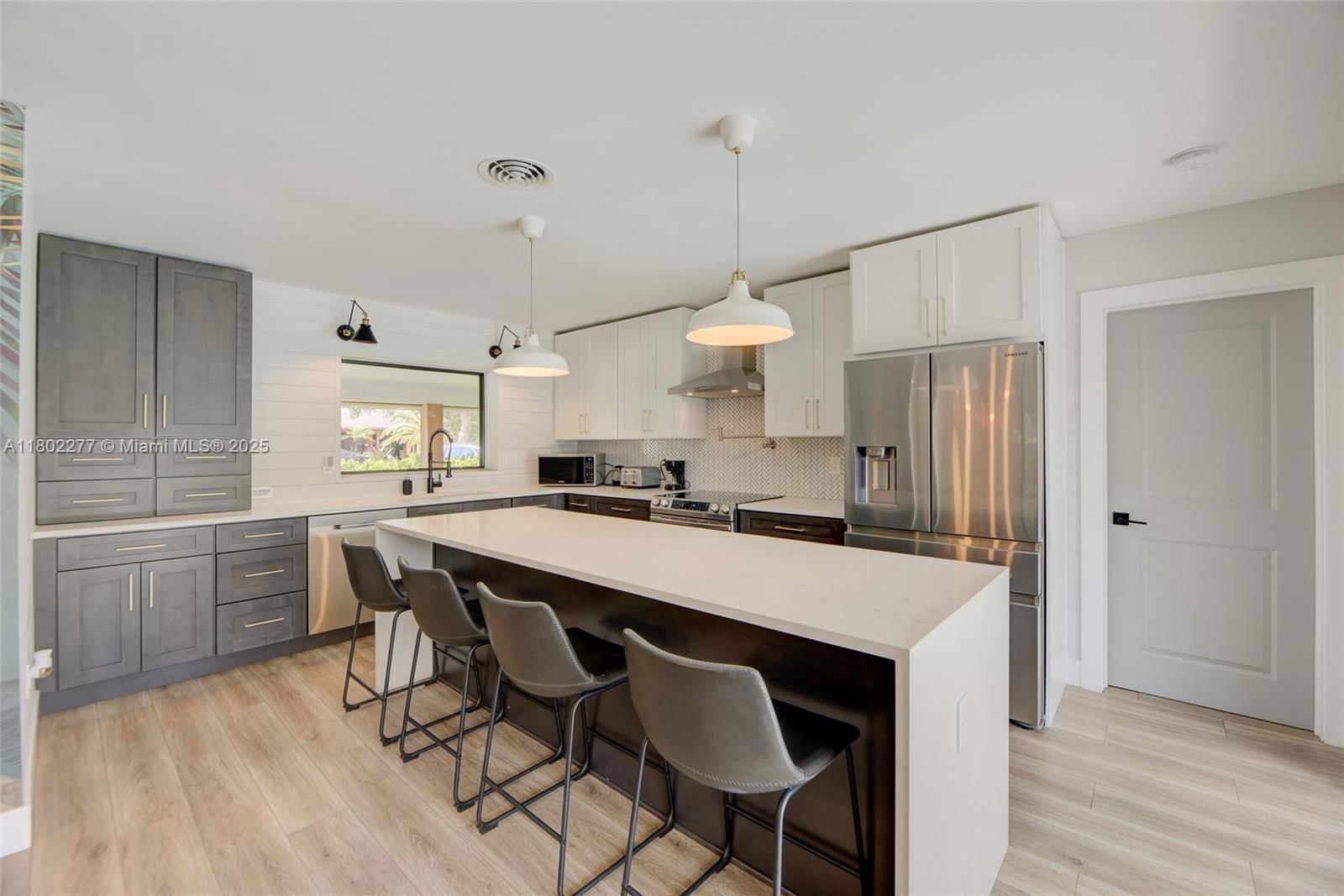 Real estate property located at 2117 62nd St, Broward, Imperial Point 1 Sec, Fort Lauderdale, FL