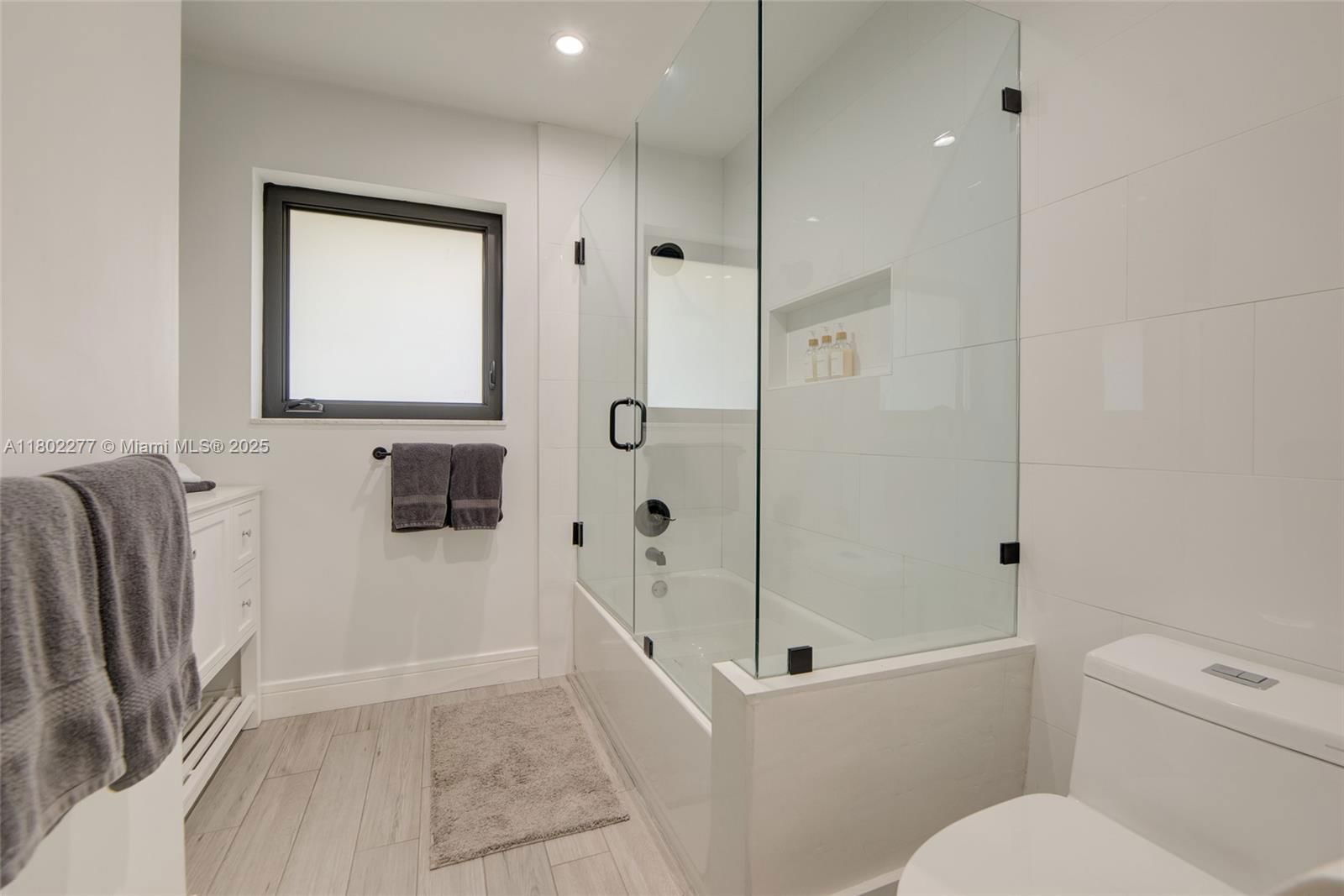 Real estate property located at 2117 62nd St, Broward, Imperial Point 1 Sec, Fort Lauderdale, FL