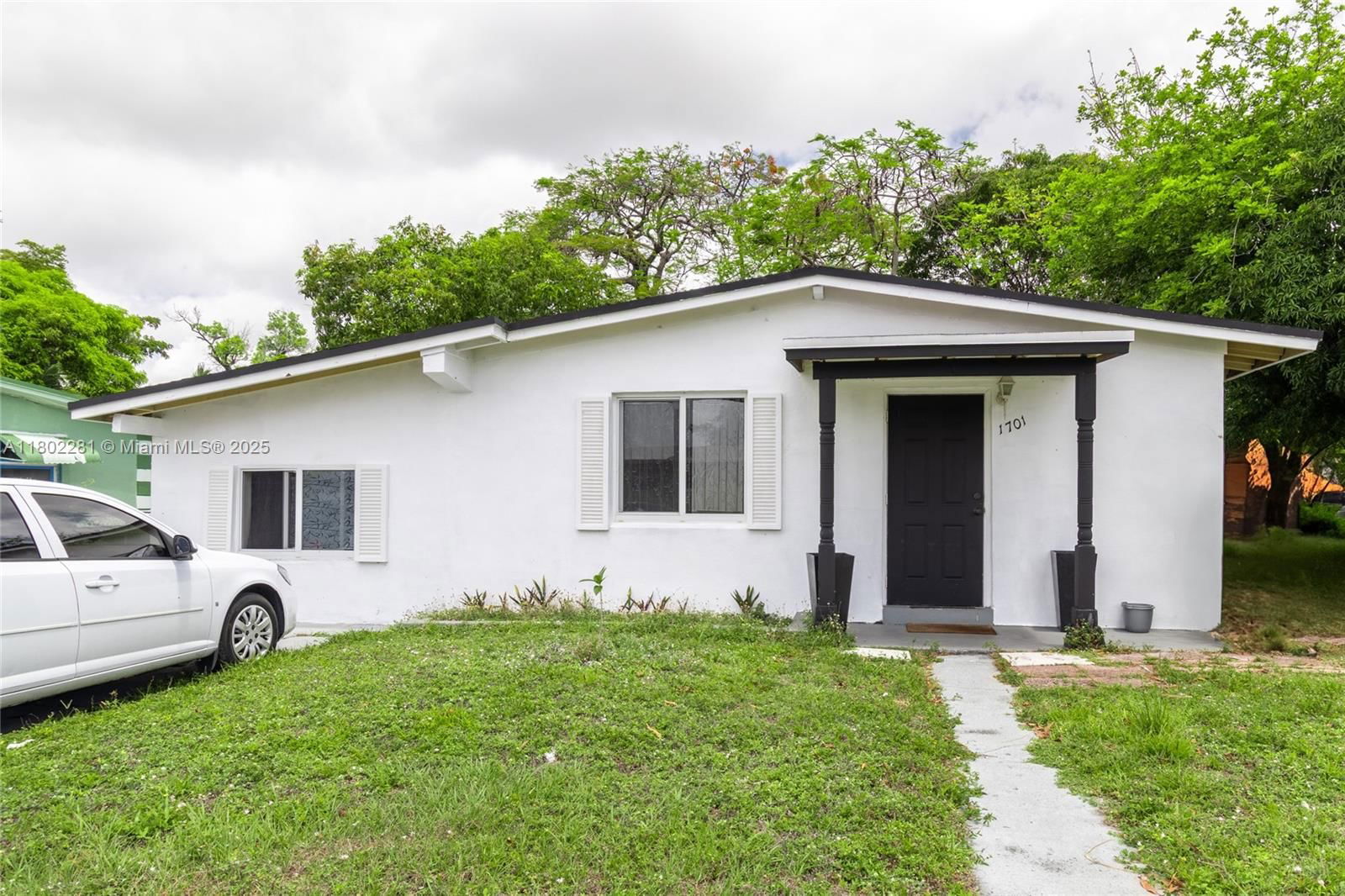 Real estate property located at 1701 15th Ct, Broward, Lauderdale Manors Amen Pl, Fort Lauderdale, FL