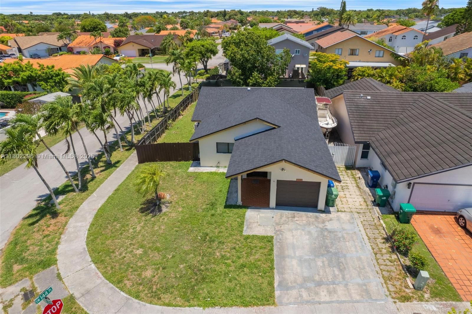 Real estate property located at 14431 111th Ter, Miami-dade, Chase Point, Miami, FL