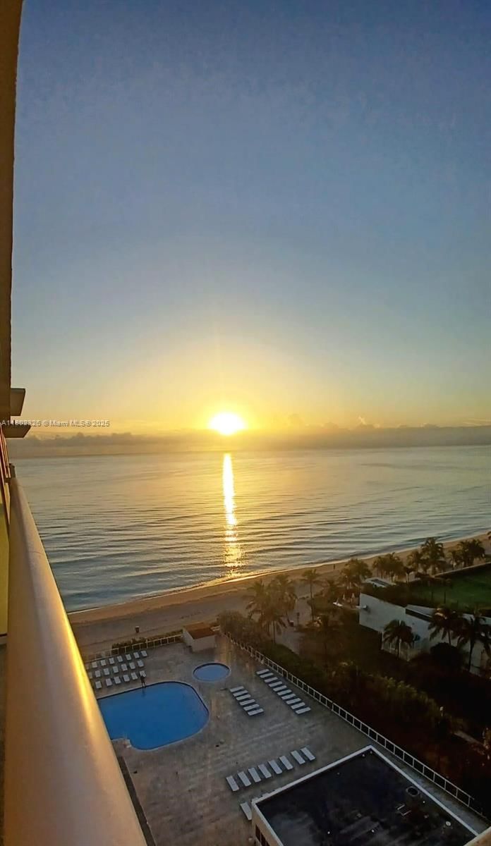 Real estate property located at 19201 Collins Ave #1105, Miami-dade, The Aventura Beach Club C, Sunny Isles Beach, FL