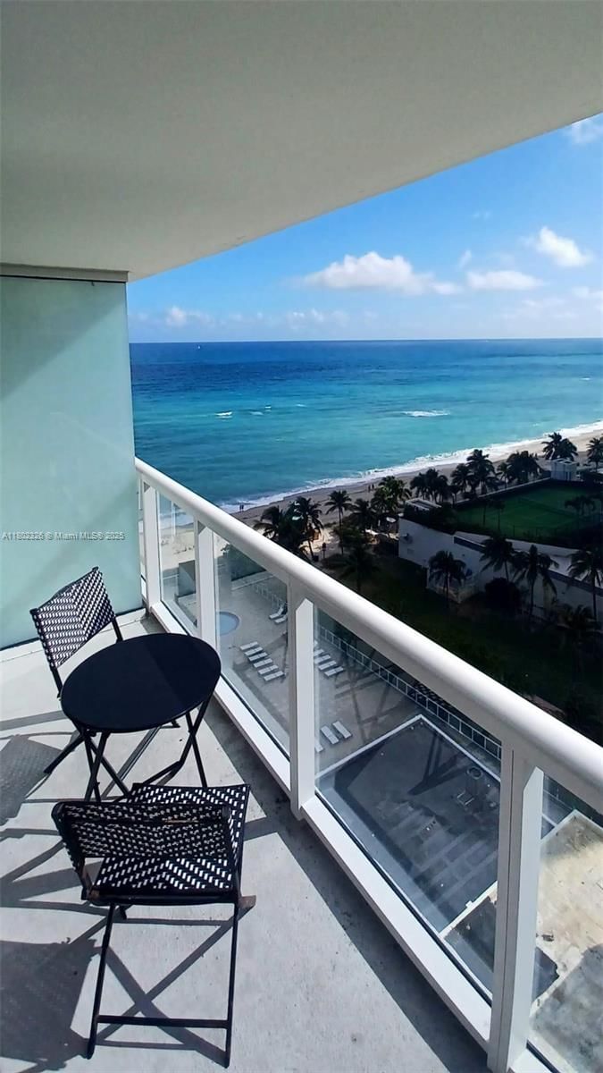Real estate property located at 19201 Collins Ave #1105, Miami-dade, The Aventura Beach Club C, Sunny Isles Beach, FL