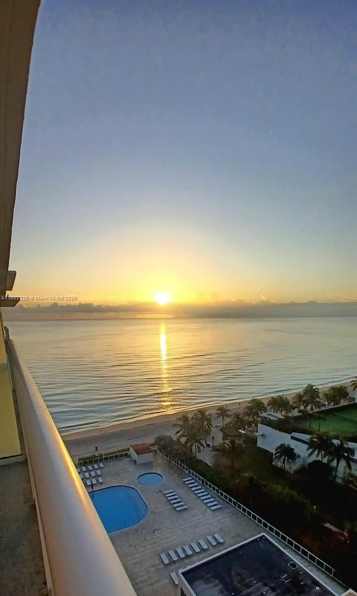 Real estate property located at 19201 Collins Ave #1105, Miami-dade, The Aventura Beach Club C, Sunny Isles Beach, FL