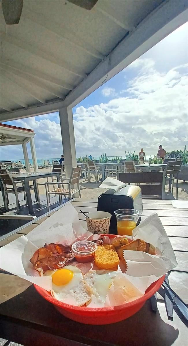 Real estate property located at 19201 Collins Ave #1105, Miami-dade, The Aventura Beach Club C, Sunny Isles Beach, FL
