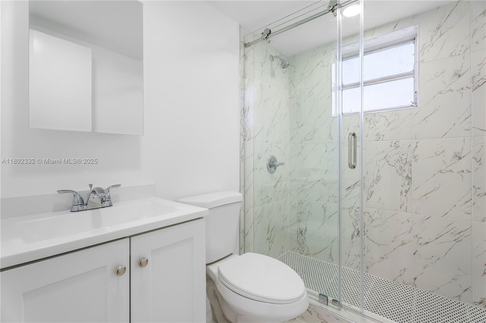 Real estate property located at 1661 3rd St #8, Miami-dade, Palm Breeze Condo, Miami, FL