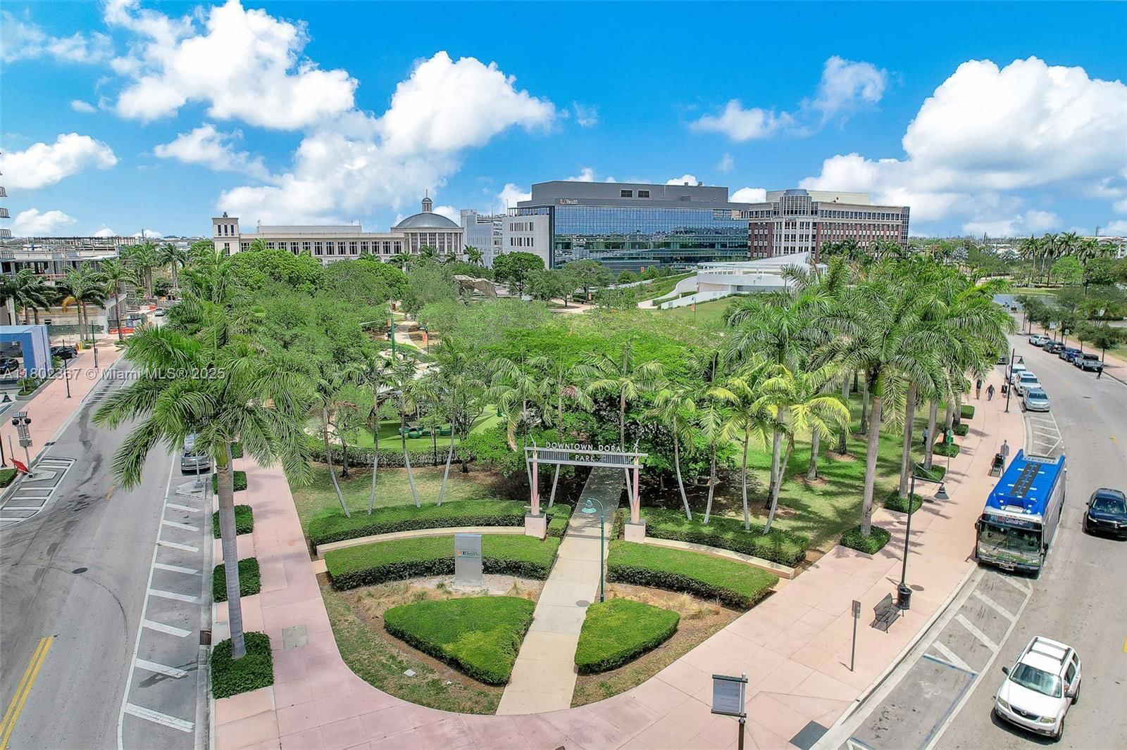 Real estate property located at 8301 41st St B-303, Miami-dade, Downtown Doral South Phas, Doral, FL