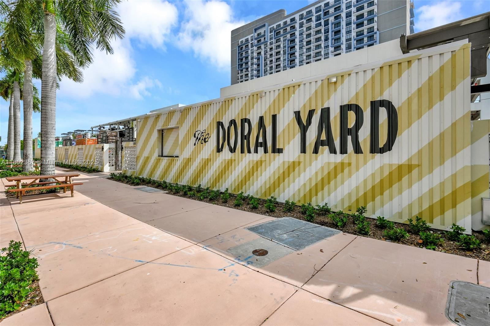 Real estate property located at 8301 41st St B-303, Miami-dade, Downtown Doral South Phas, Doral, FL