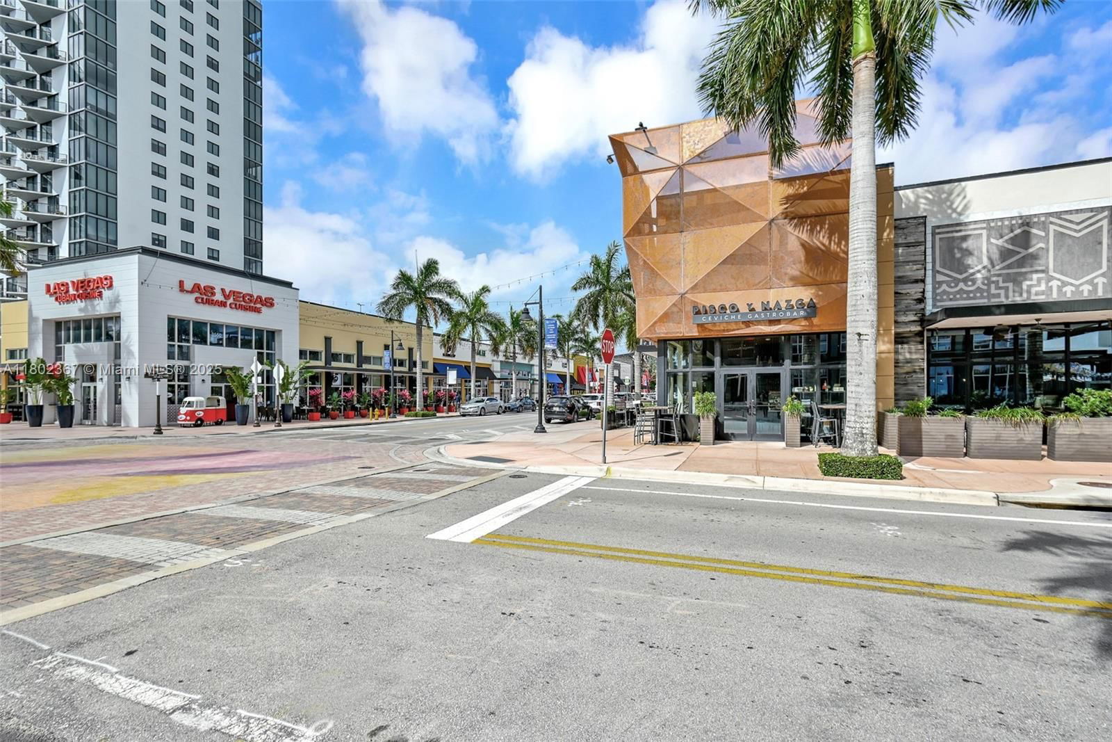 Real estate property located at 8301 41st St B-303, Miami-dade, Downtown Doral South Phas, Doral, FL