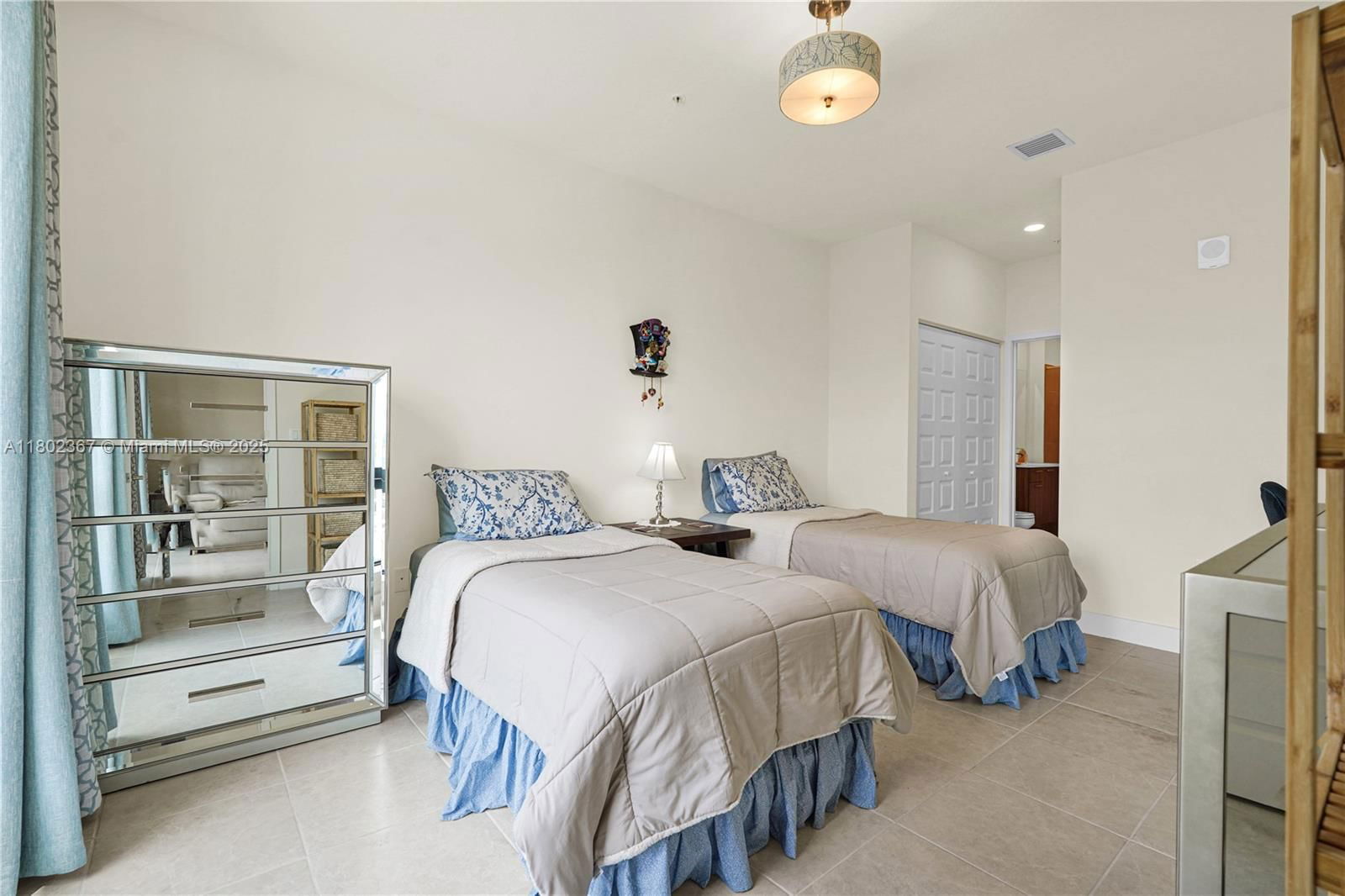 Real estate property located at 8301 41st St B-303, Miami-dade, Downtown Doral South Phas, Doral, FL