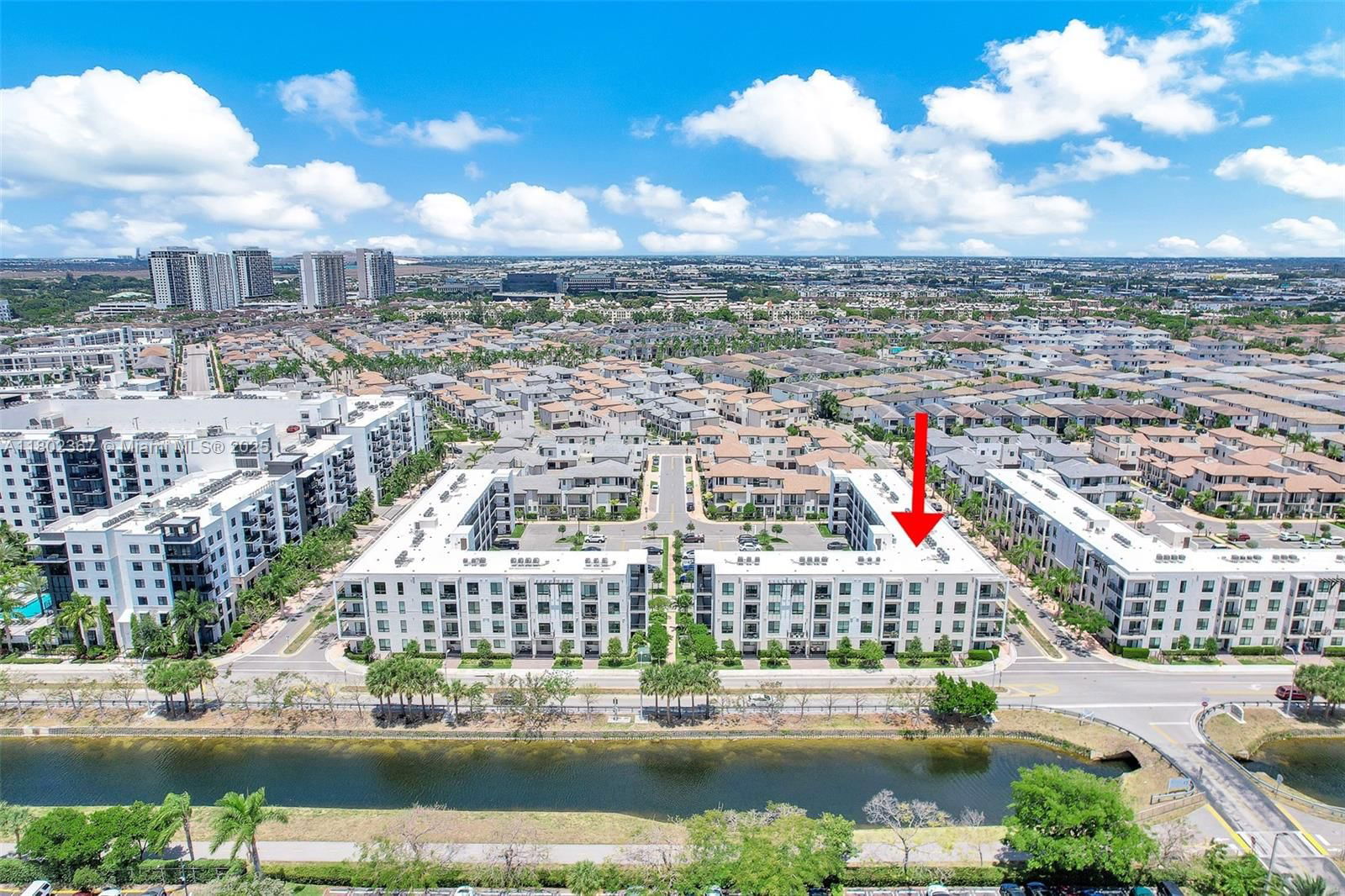 Real estate property located at 8301 41st St B-303, Miami-dade, Downtown Doral South Phas, Doral, FL