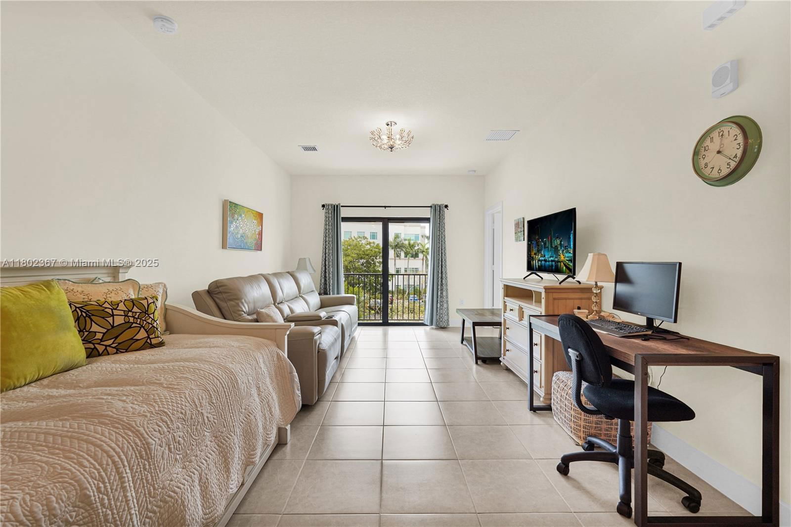 Real estate property located at 8301 41st St B-303, Miami-dade, Downtown Doral South Phas, Doral, FL