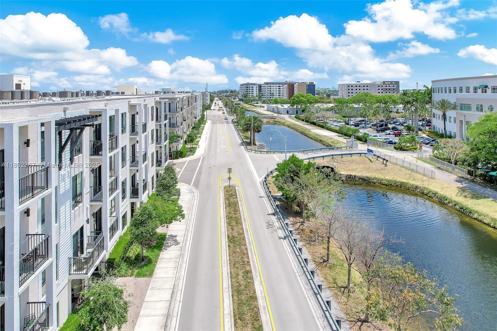 Real estate property located at 8301 41st St B-303, Miami-dade, Downtown Doral South Phas, Doral, FL
