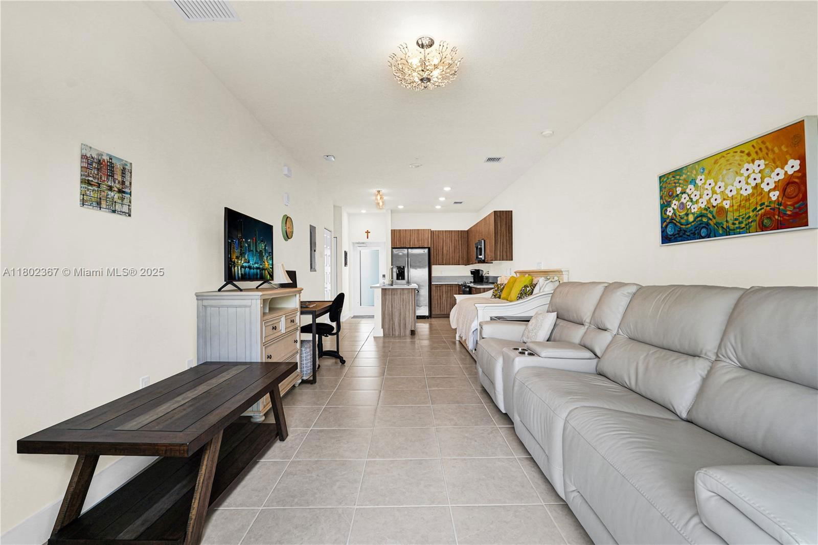 Real estate property located at 8301 41st St B-303, Miami-dade, Downtown Doral South Phas, Doral, FL