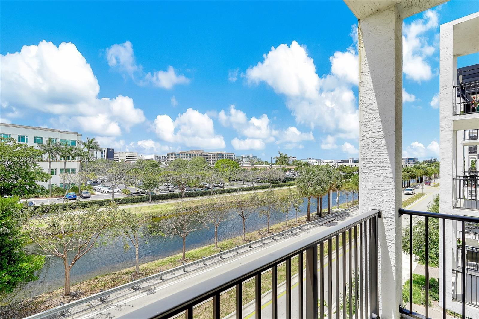 Real estate property located at 8301 41st St B-303, Miami-dade, Downtown Doral South Phas, Doral, FL