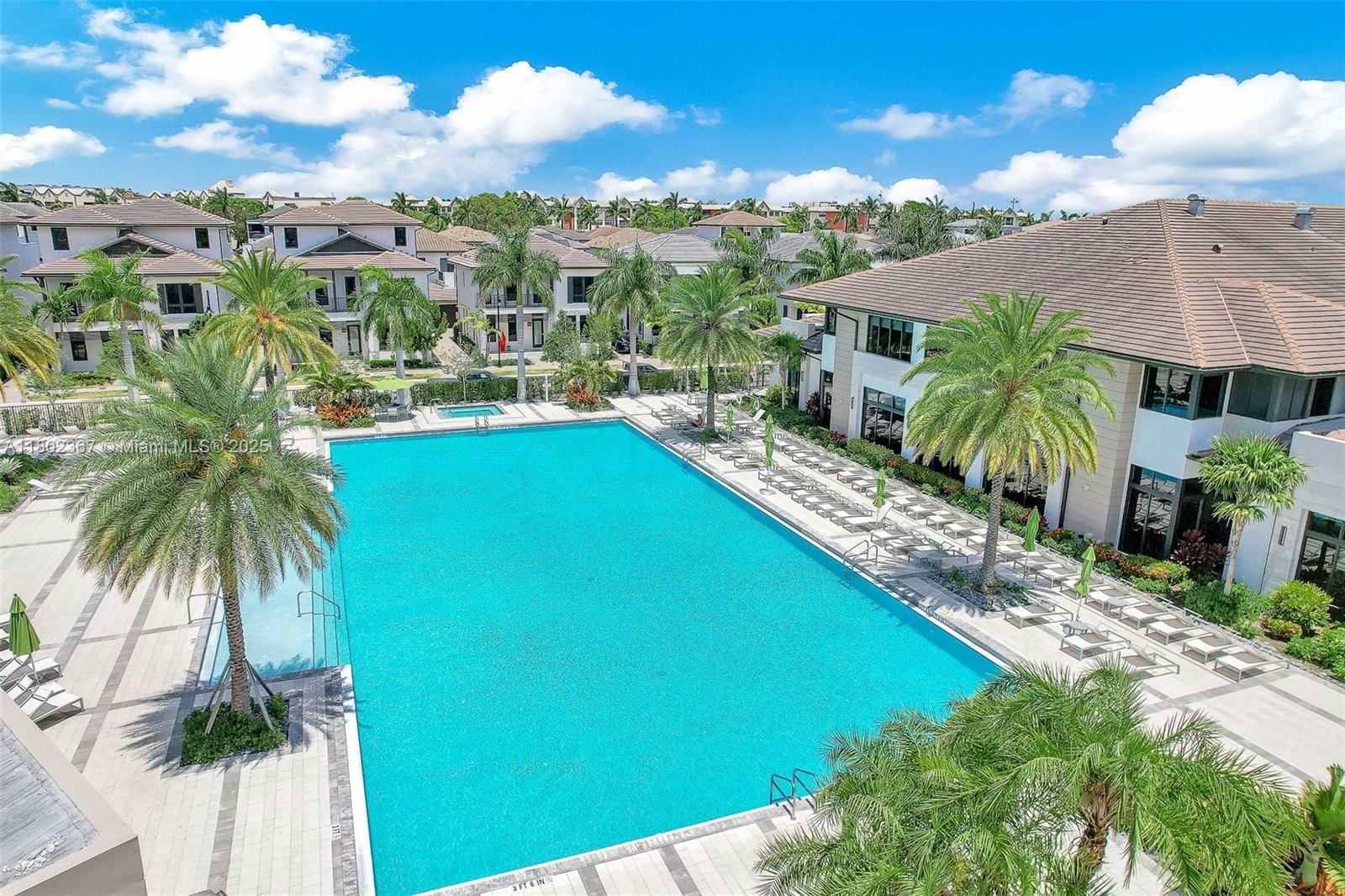 Real estate property located at 8301 41st St B-303, Miami-dade, Downtown Doral South Phas, Doral, FL