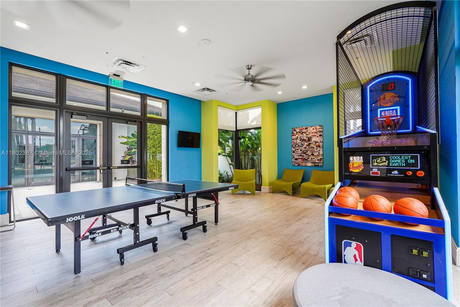 Real estate property located at 8301 41st St B-303, Miami-dade, Downtown Doral South Phas, Doral, FL